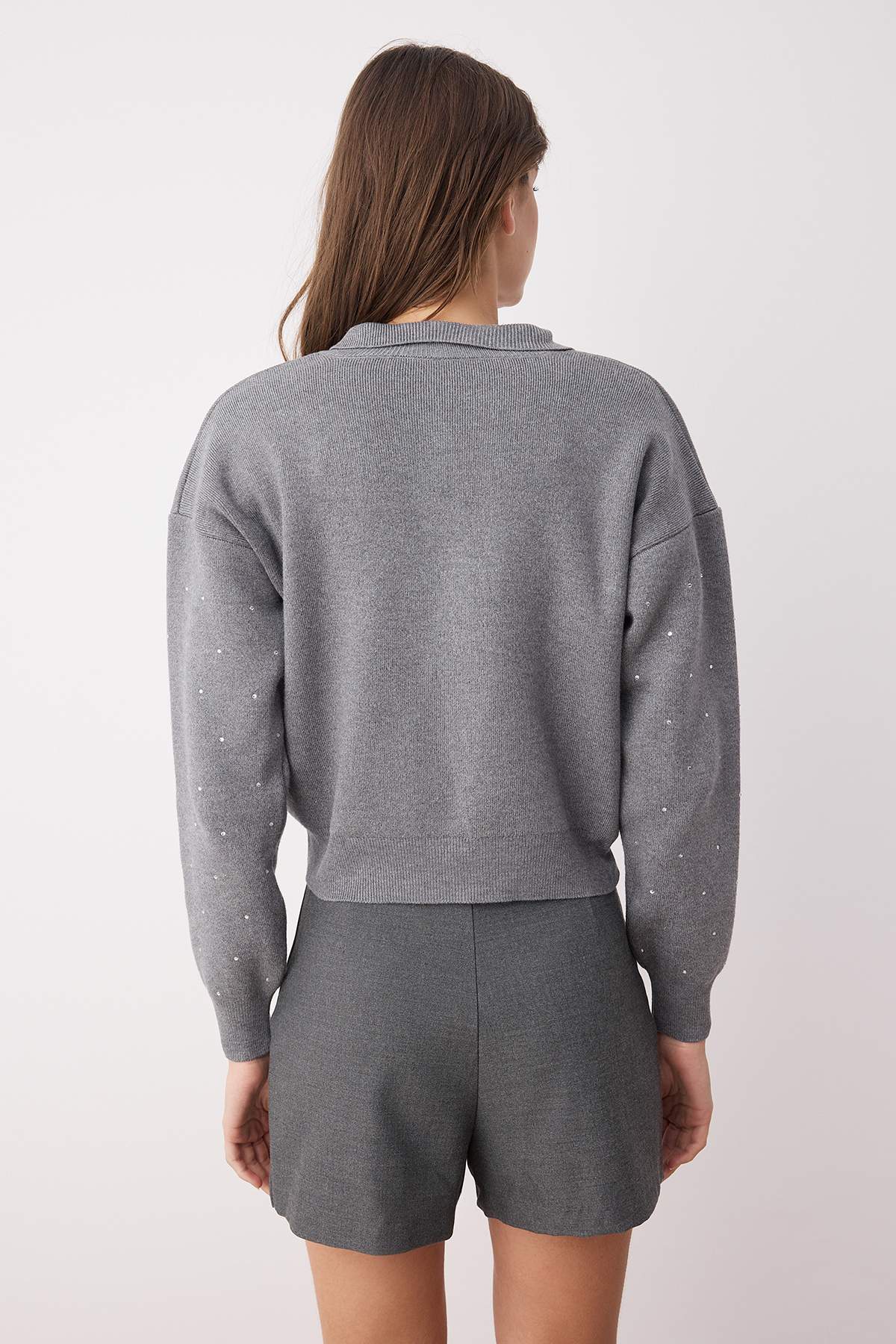 Trendyolmilla  Antrasit Premium İplik/Özel İplikli Taş Detaylı Triko Kazak TWOAW26KZ00039 - Görsel 4