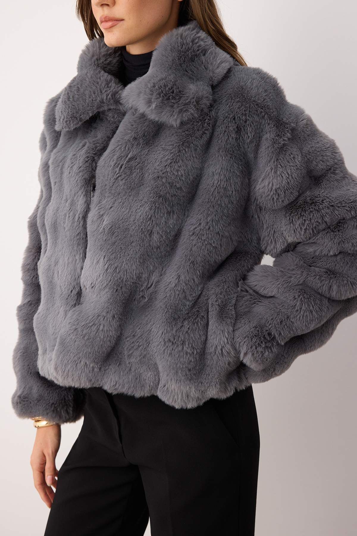 Trendyol Collection-Gray Regular Fit Fur Coat Twoaw26Mo00105 3