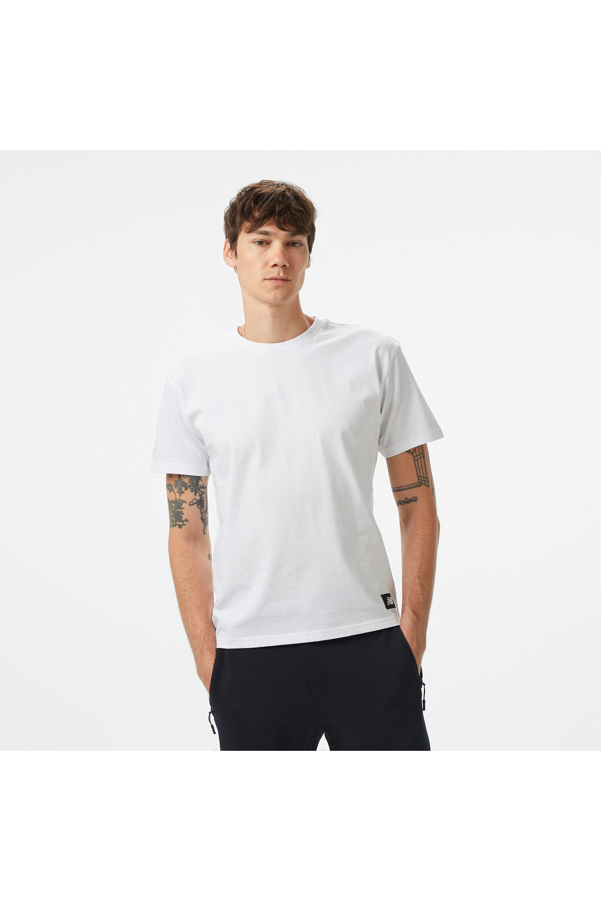 تی‌شرت سفید مردانه مدل Lifestyle نیو بالانس تی شرت ورزشی New Balance
