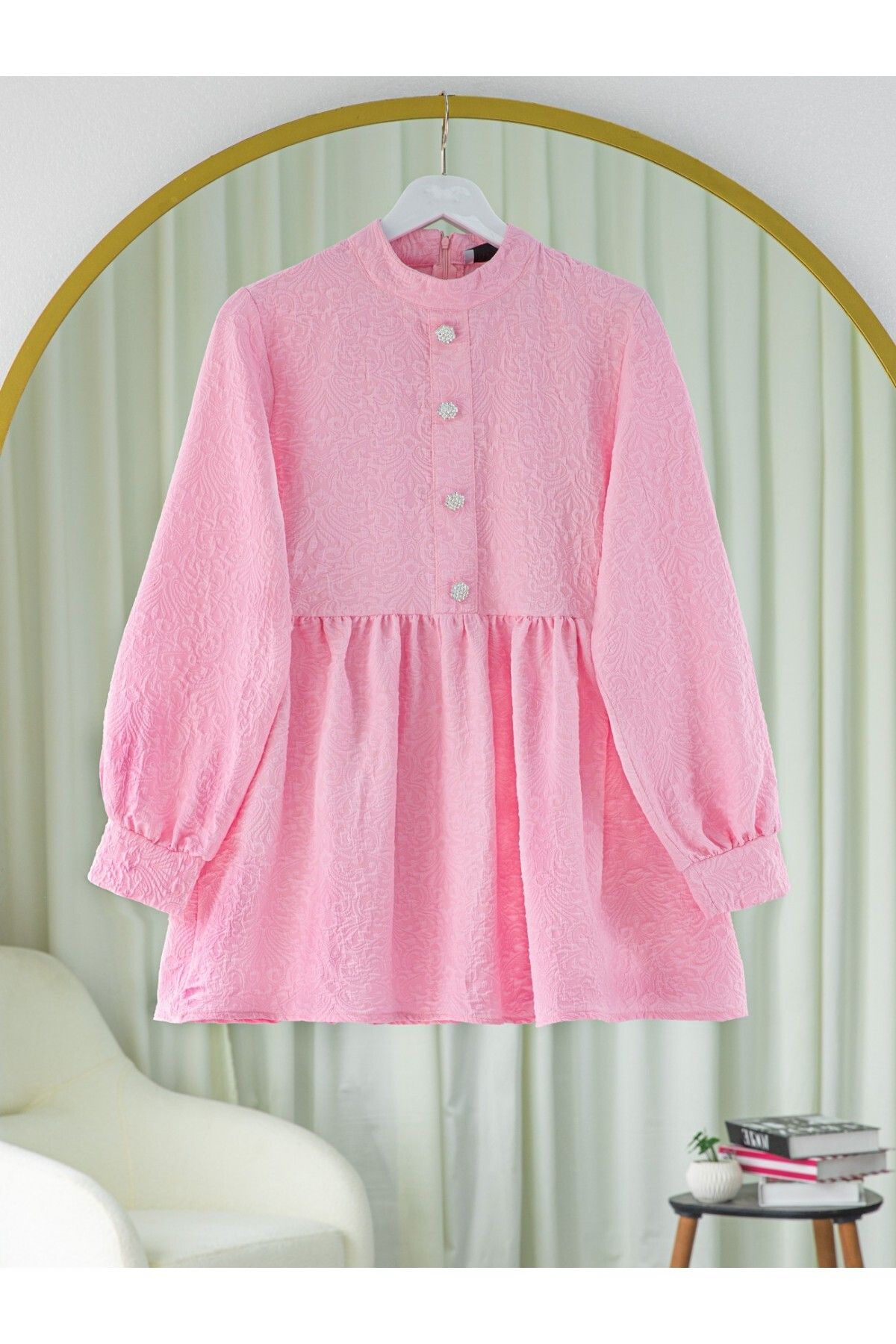 Modamorfo-Tunic with stone button detail on the front and zipper on the back - pink 2