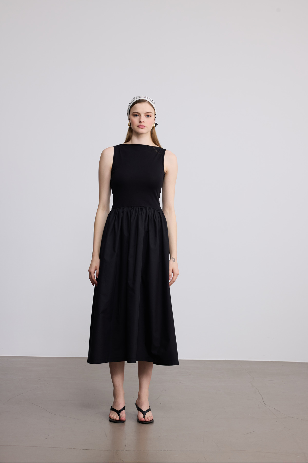 SevdeUgur  Kadın Maxi Boy Esnek Örme Üstlü Poplin Etekli Şık Siyah Askılı Elbise / Sevde Ugur - Görsel 4