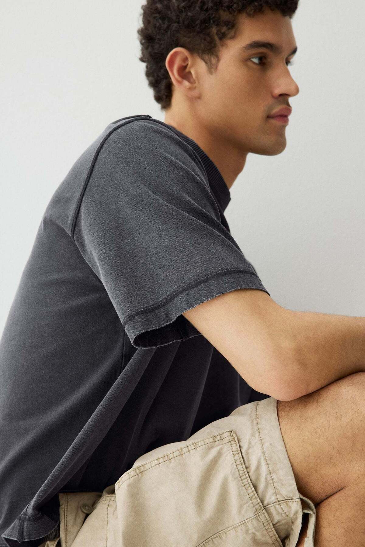 H&M-تي شيرت مغسول بقصّة Boxy Fit 4