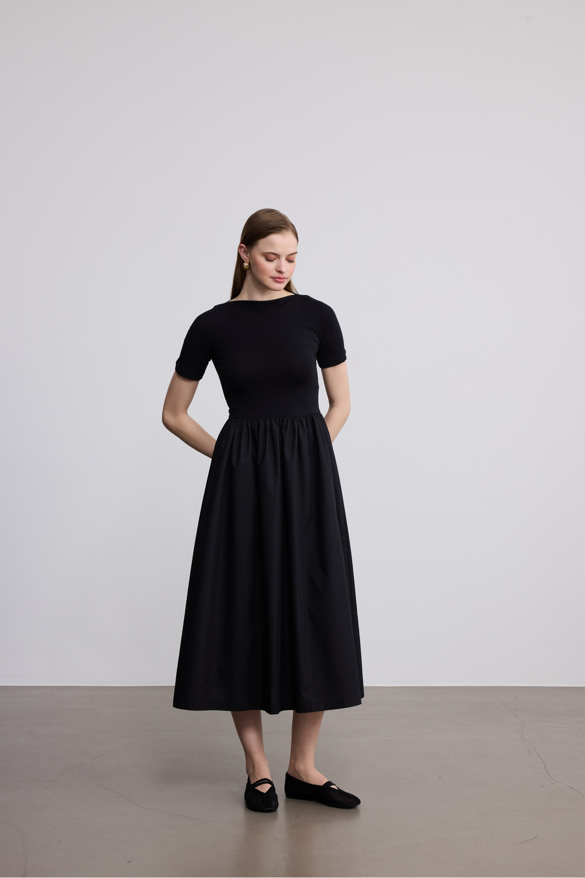 SevdeUgur  Kadın Maxi Boy Esnek Örme Üstlü Poplin Etekli Şık Siyah Elbise Kısa Kol / Sevde Ugur - Görsel 5