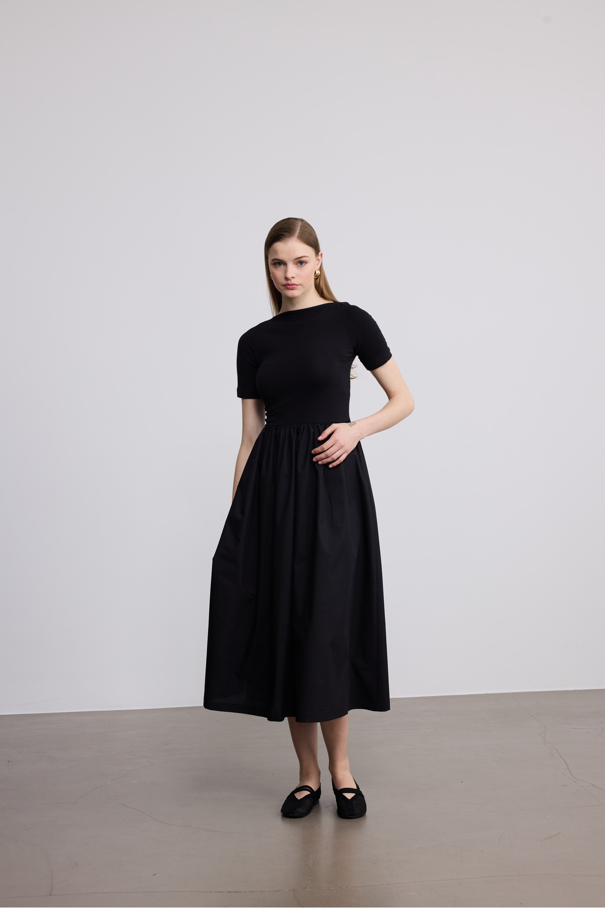 SevdeUgur  Kadın Maxi Boy Esnek Örme Üstlü Poplin Etekli Şık Siyah Elbise Kısa Kol / Sevde Ugur - Görsel 6