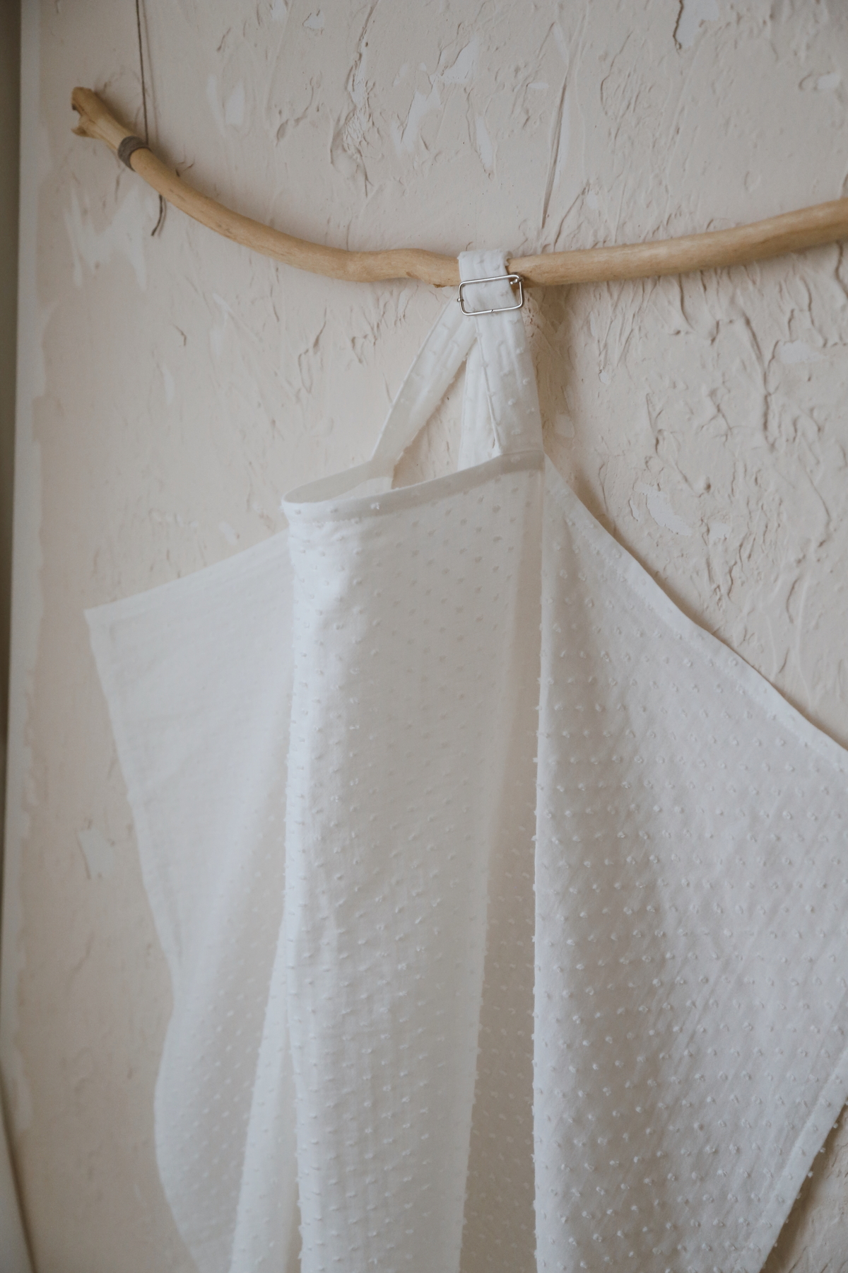 BabyKAR Emzirme Önlüğü Ponponlu Müslin %100 Pamuk - Beyaz fotoğrafı 3 (önizleme)