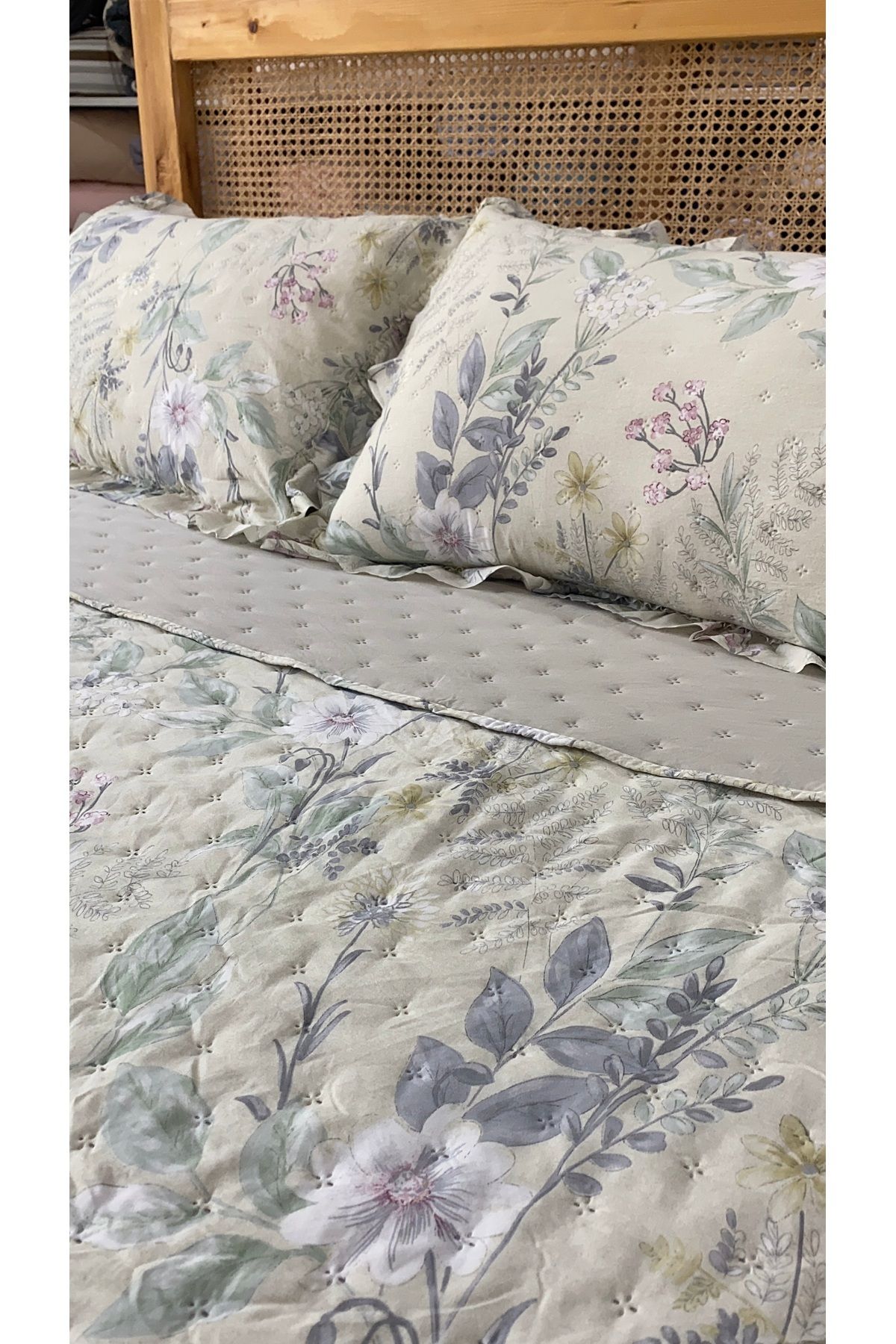 sutra-Flora Series Double Sided Double Bedspread Set 4