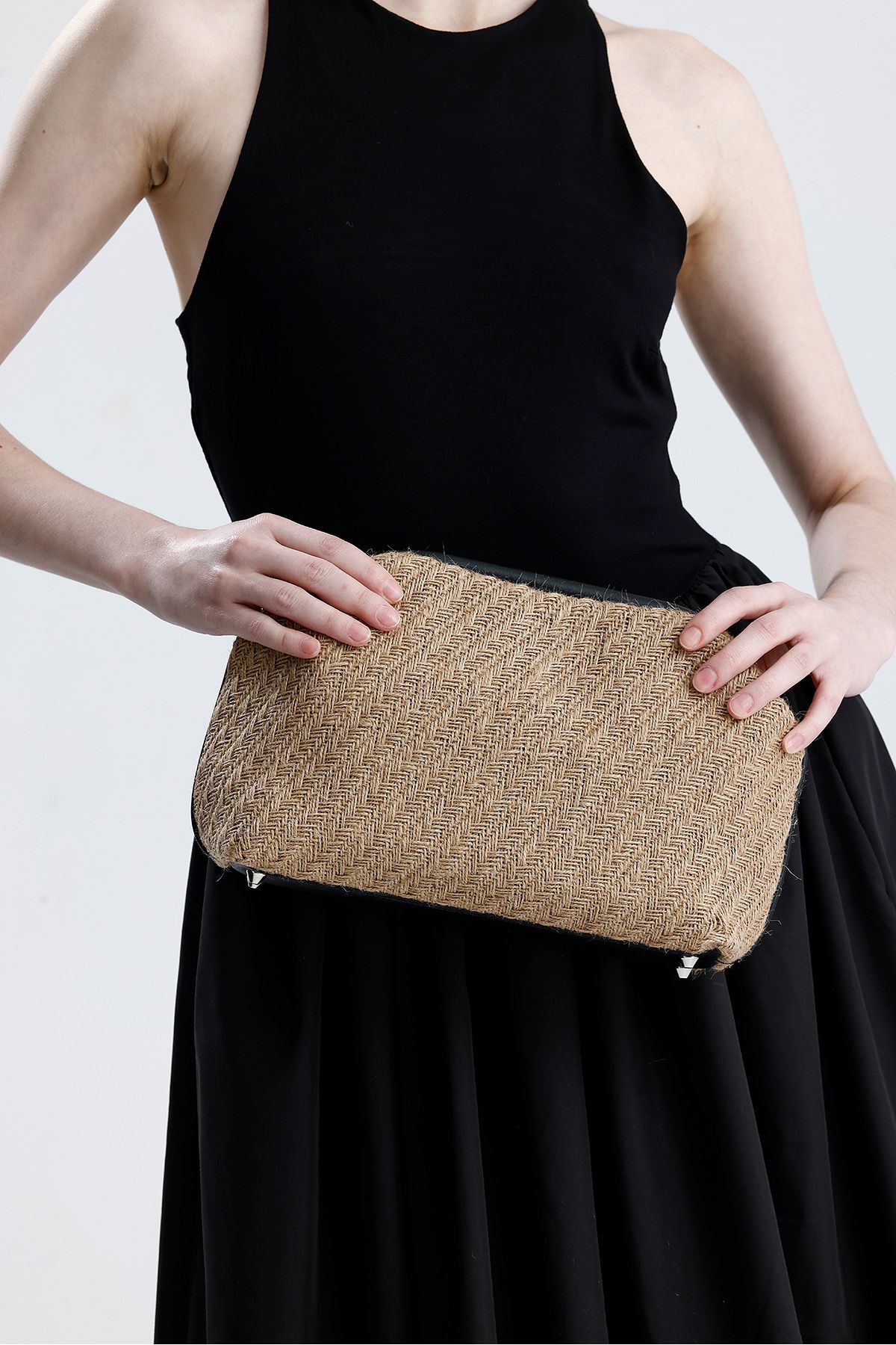 HEYBE'S Kadın Heybes Siyah Deri Detaylı Balık Sırtı Örgü Jüt Clutch El Çantası