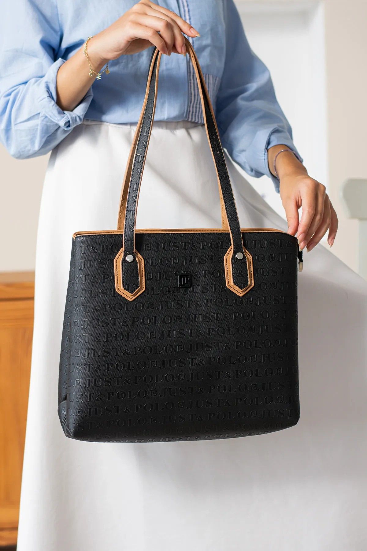 Just Polo Kadın Siyah Camel Kabartma Baskılı El Çantası 344028PC