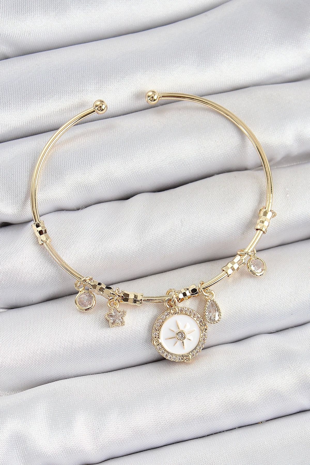 GLIMMERY Pirinç Zirkon Taşlı Pusula Model Gold Renk Charm Bileklik