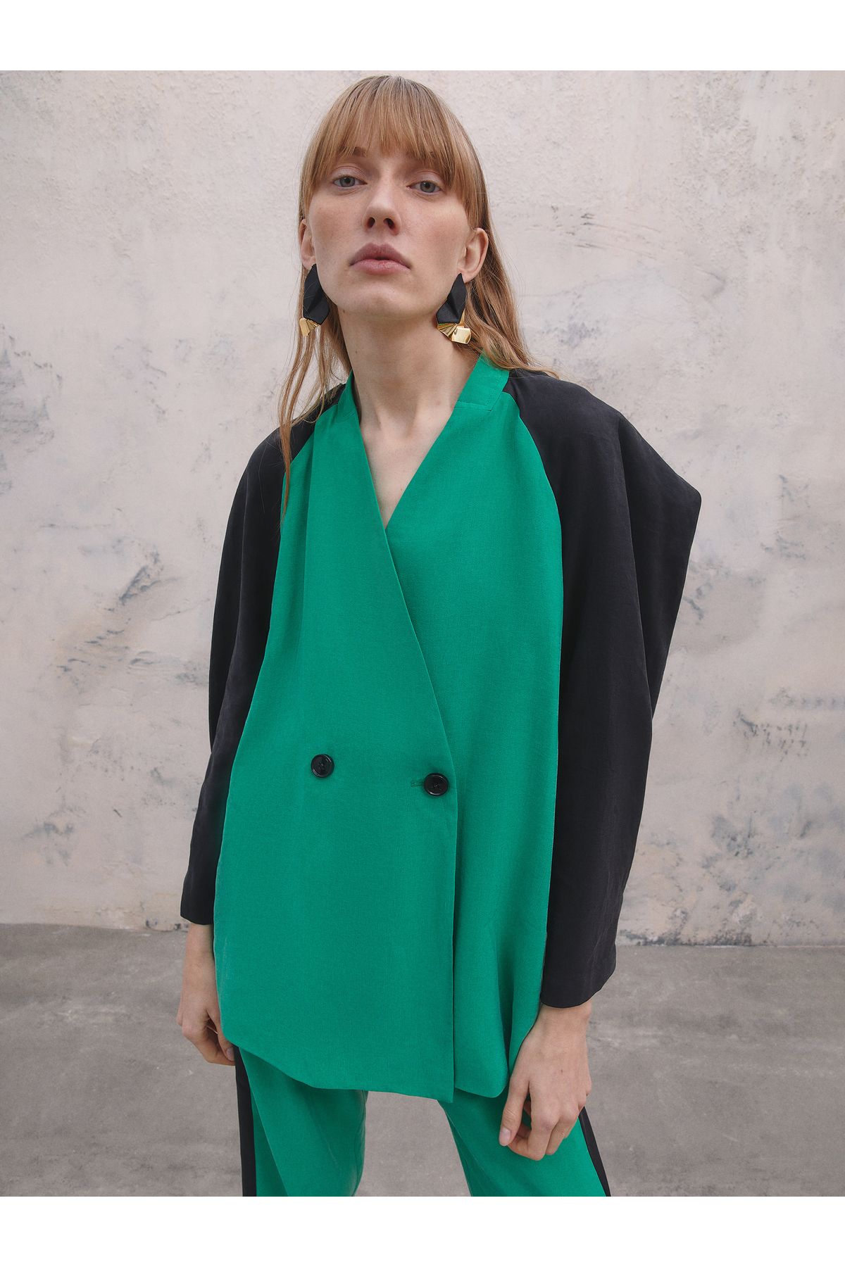 BAQA-Raglan Sleeve Two Button Jacket 4