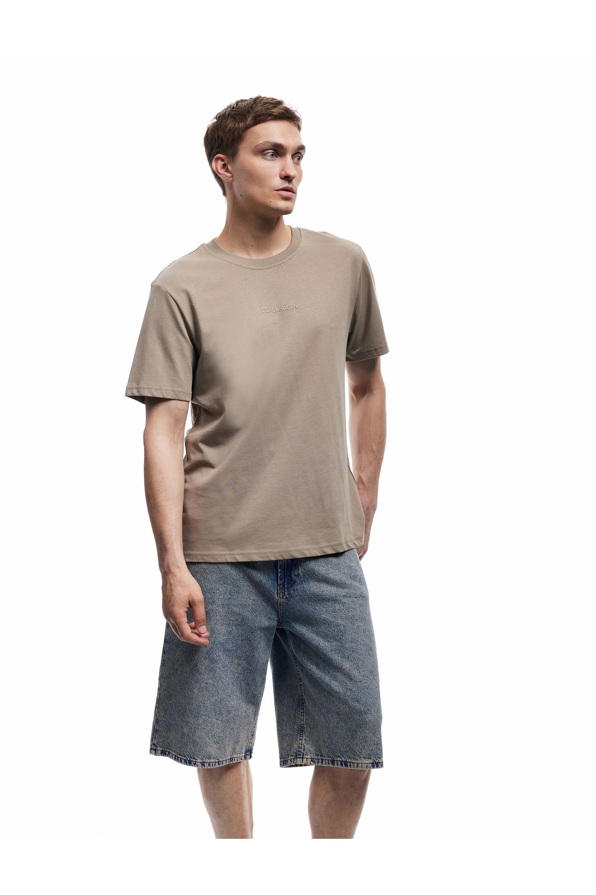 Koton Pamuklu Kısa Kollu Regular Fit Bisiklet Yaka Minimal Baskılı Tişört