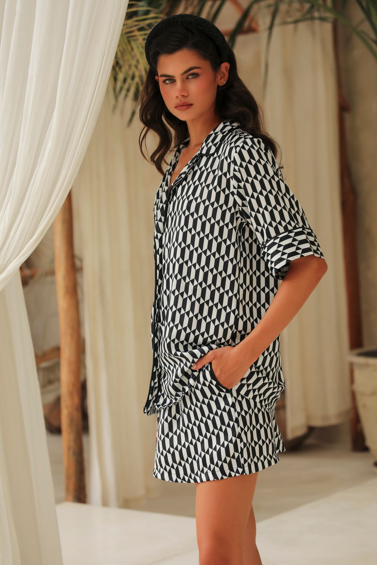 MODA MAİSON JESSIE ENIGRA ŞORT TAKIM - %100 İPEK SATEN SİYAH-BEYAZ