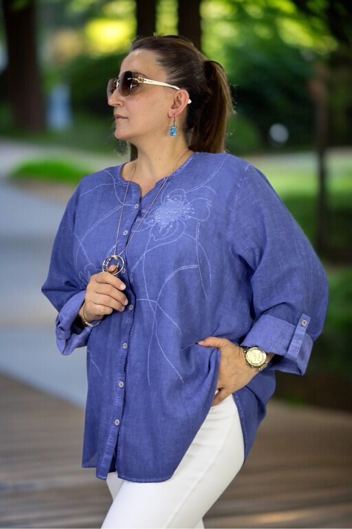 yagmurberen-Front Button Embroidered Flower Pattern Judge Collar Folding Sleeve Flaming Linen Large Size Shirt 4