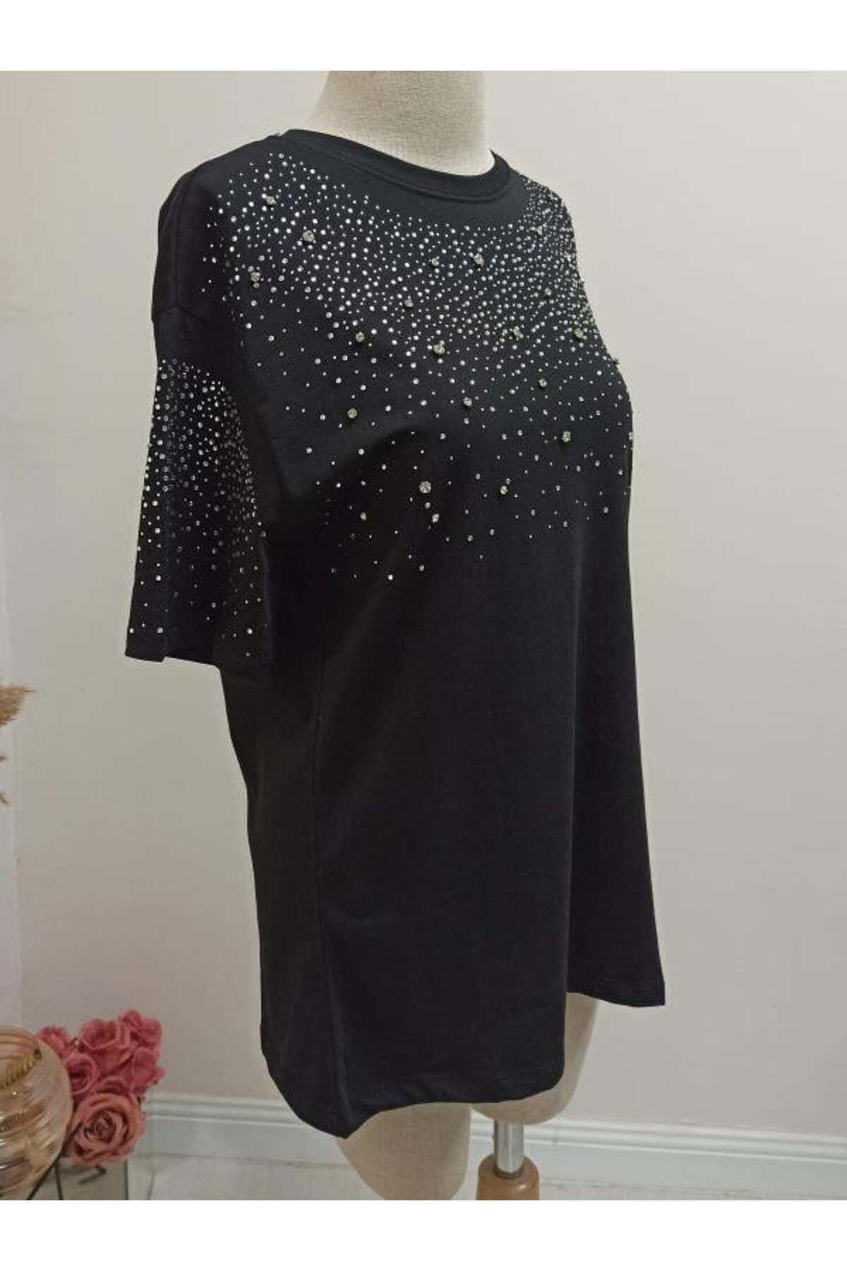 Kokoşum Butik 7061 Serpme Taşlı Tişört Siyah