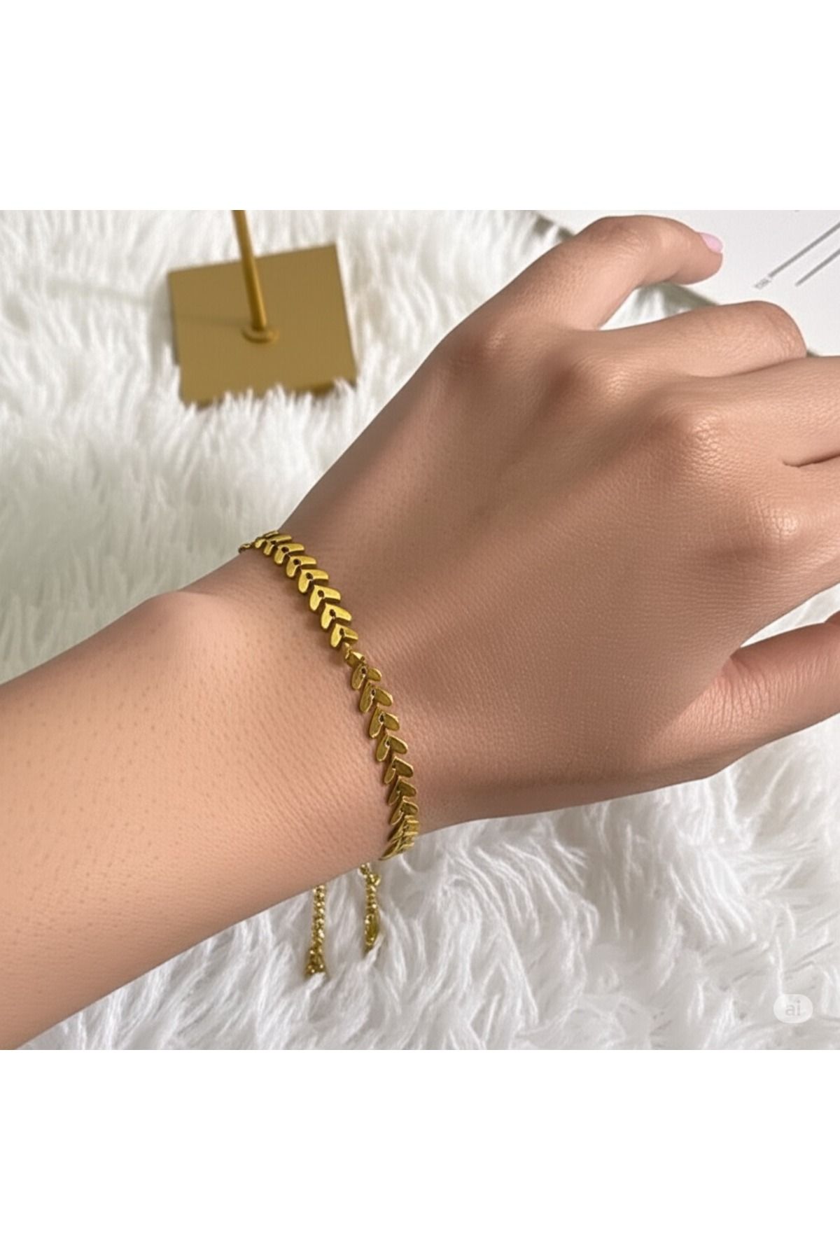 FAMEMUS ACCESSORY Sevgiler Gününe Özel Aksesuar Yaprak Desenli Şık Bileklik