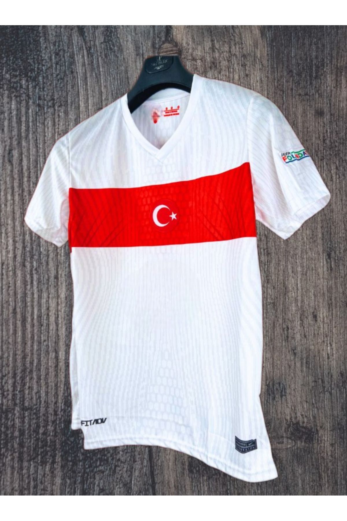 FAMİLYSTAN TÜRKİYE 2024/25 BEYAZ YETİŞKİN FORMASI