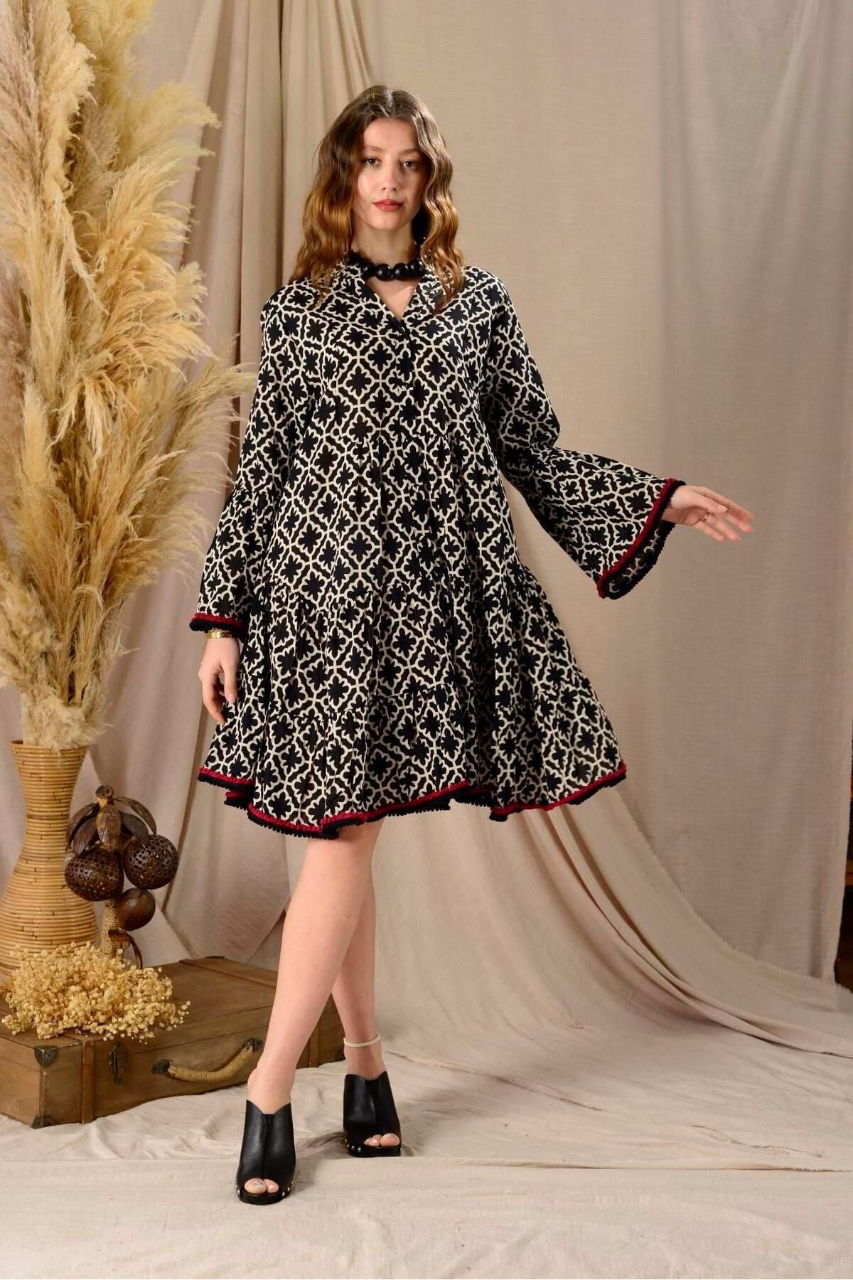 Park Moda AN179-B2770 Desen Dantelsiz Ponponlu Elbise