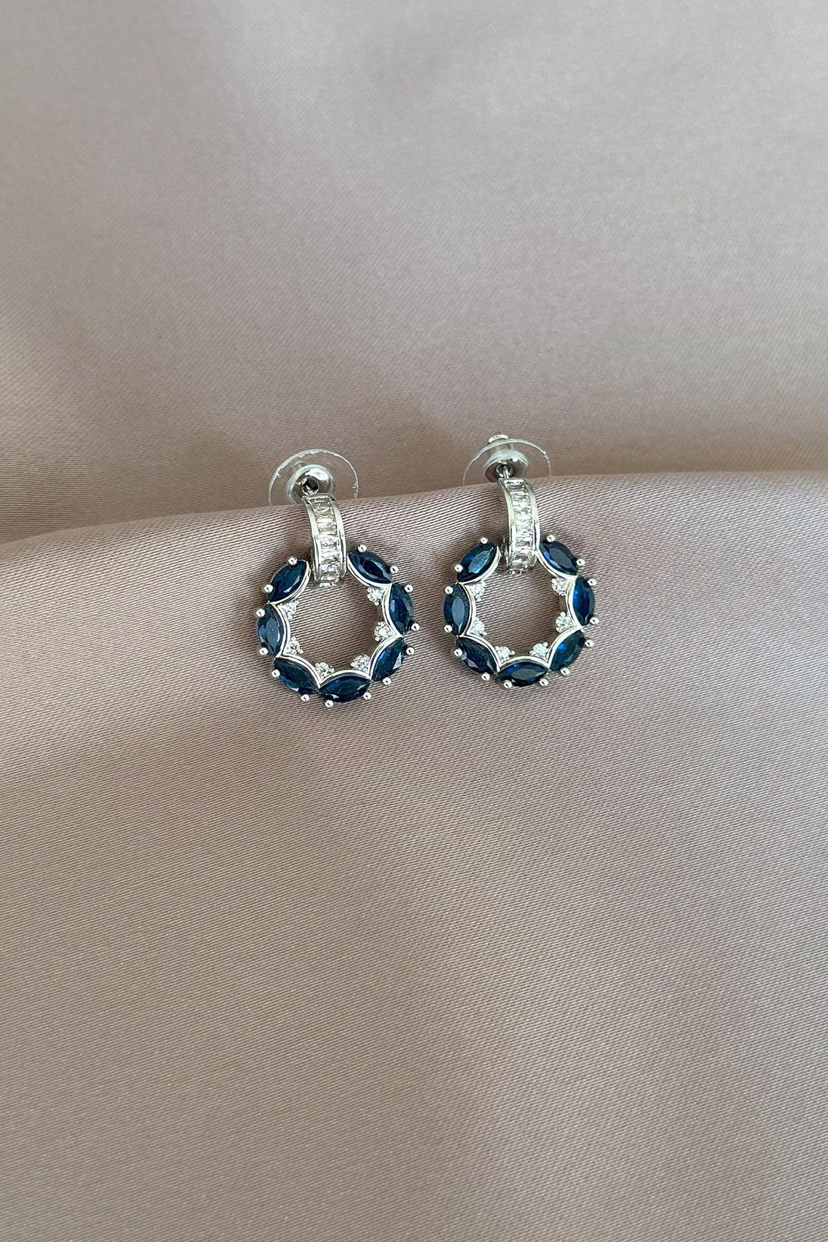 laria jewelry Lacivert Taşlı Halka Küpe