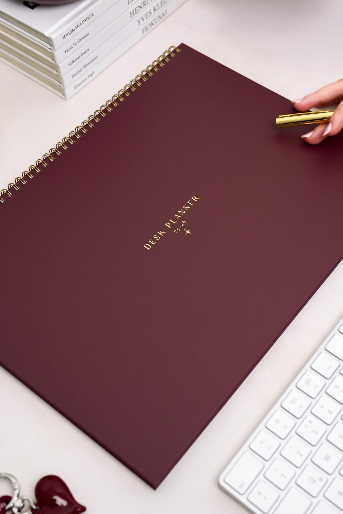 Matt Notebook 2025-2026 16 Aylık Akademik Masaüstü Planlayıcı Takvim 25x35 cm - Bordo