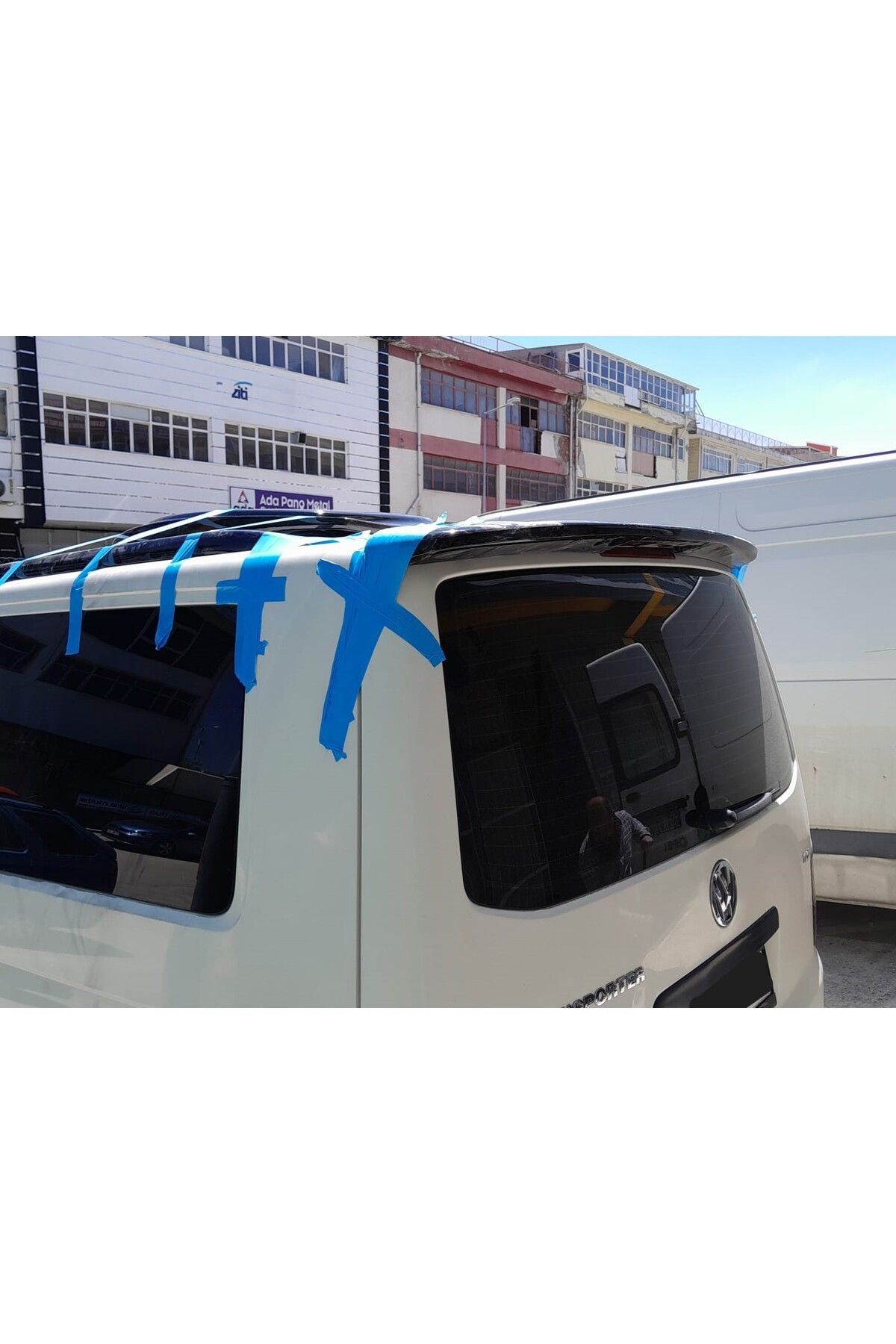 OTOModifiyecim TRANSPORTER T5 BAGAJ ÜSTÜ SPOİLER