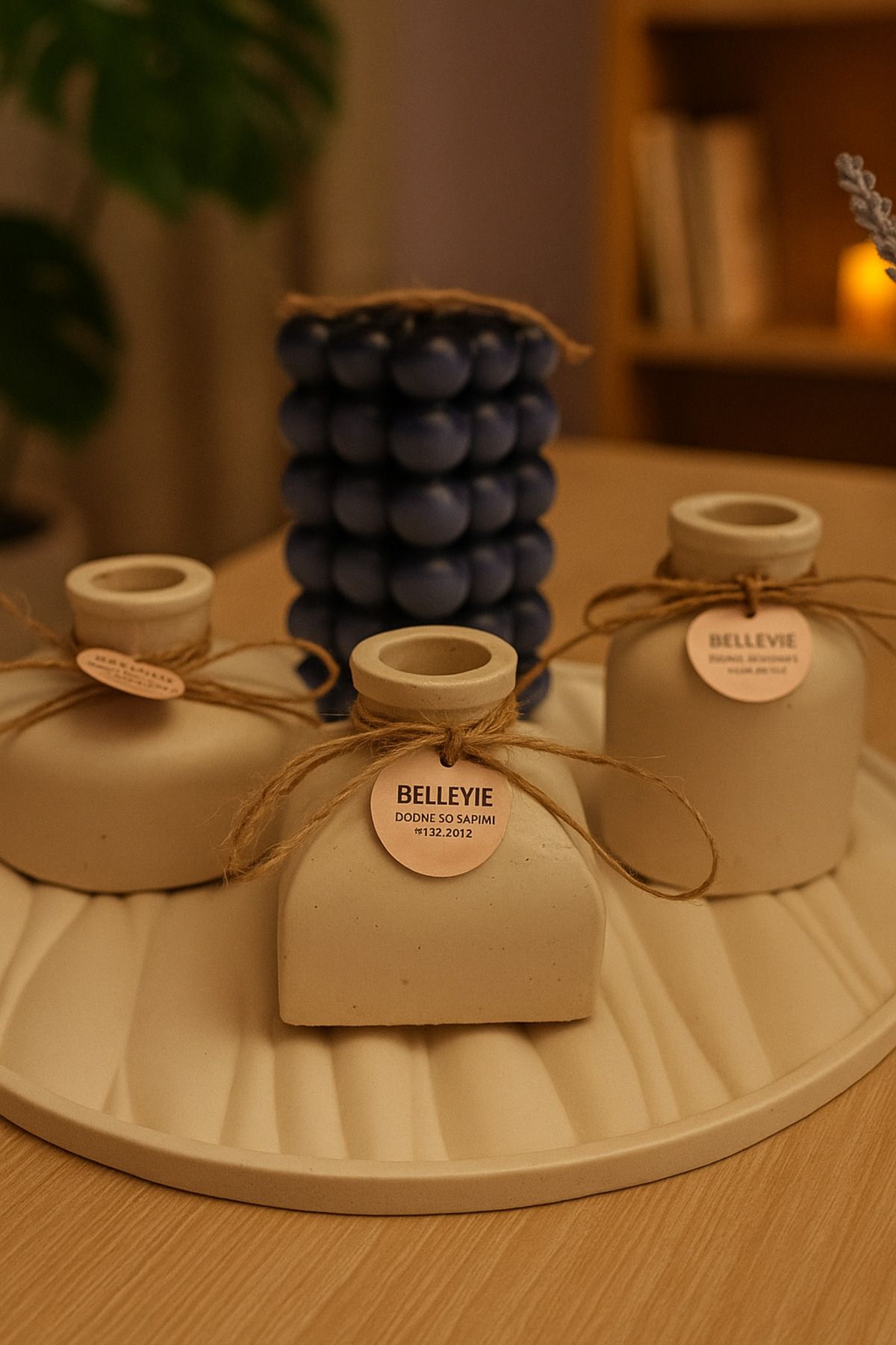 Handmade BELLEVIE Kış Temalı 3’lü Doğal Taş Aroma Şişesi Seti + Kırmızı Çam Mum