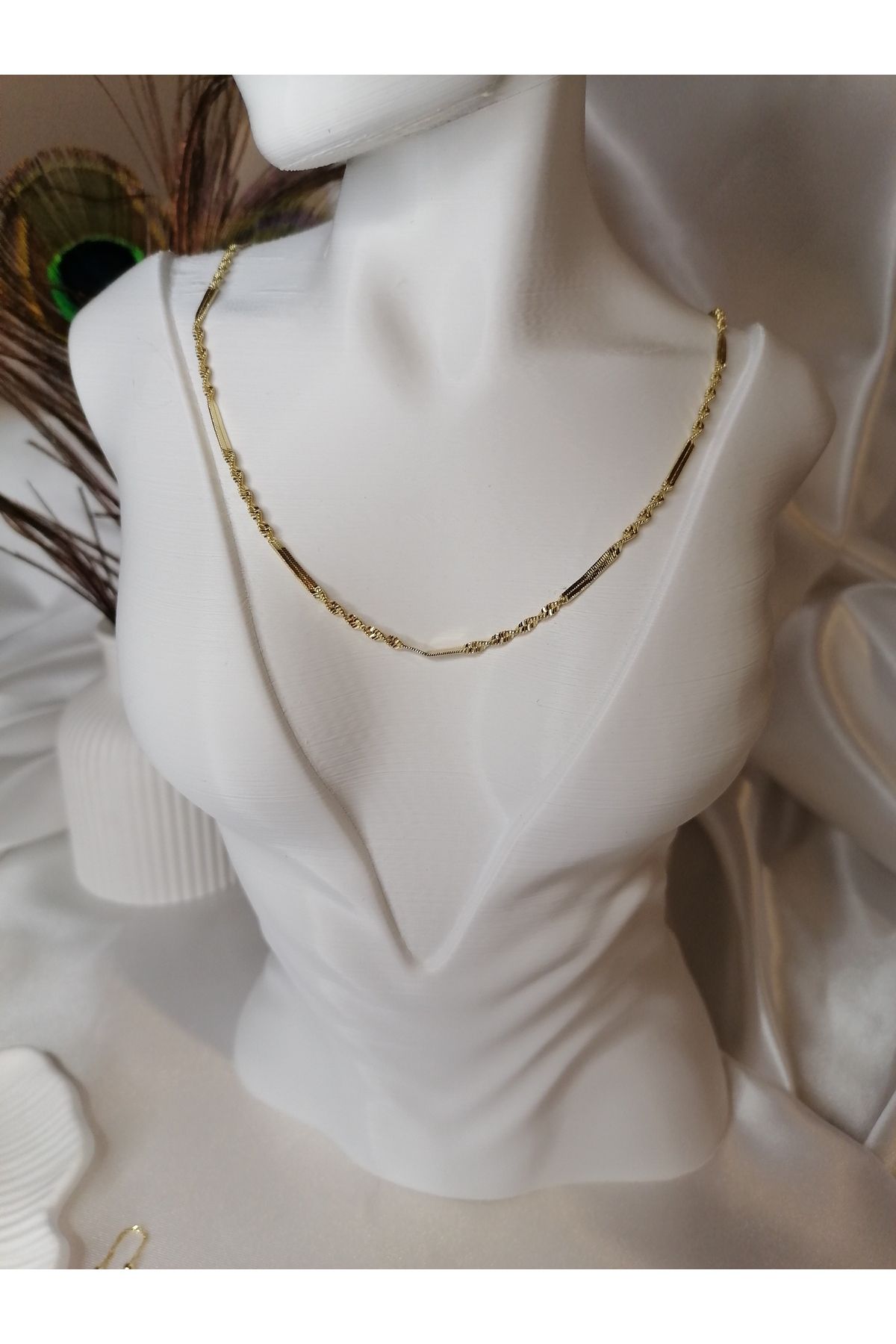 Lailis accessories Burgu detay zincir kolye