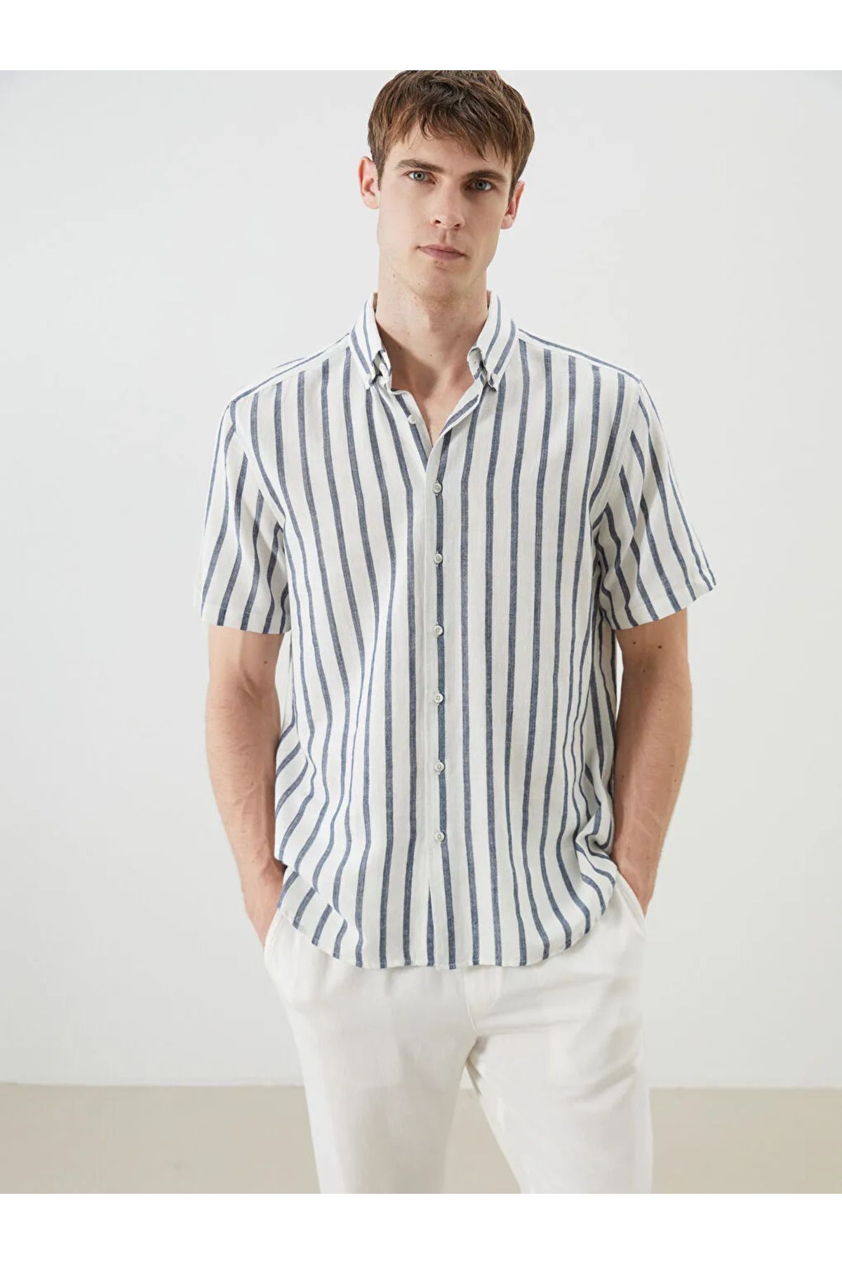 LC Waikiki SOUTHBLUE Lacivert Regular Fit Kısa Kollu Çizgili Armürlü Erkek Gömlek