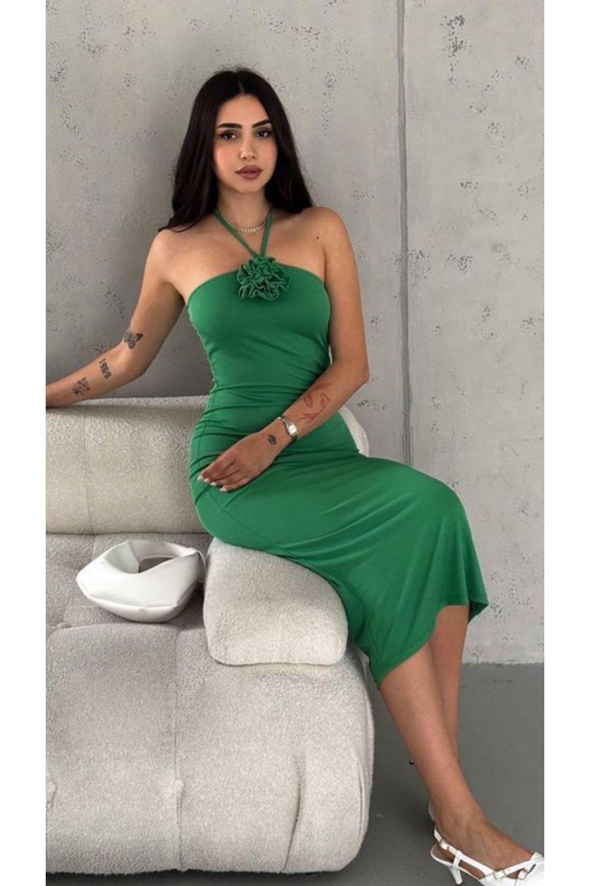 hipnoz butik Yaka gül detaylı midi boy kaşkorse elbise