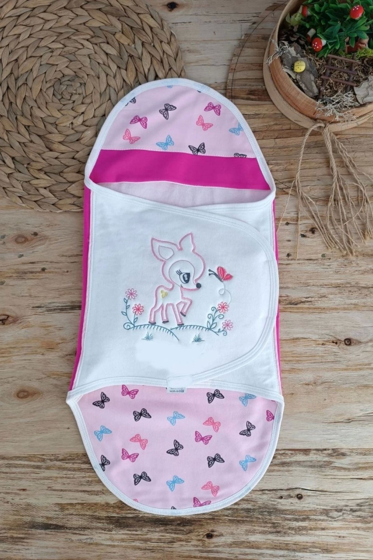 shopwave Yenidoğan İlk Baharın Ceylanı Nakışlı Çıt Çıt Kapama Bebek Kundak