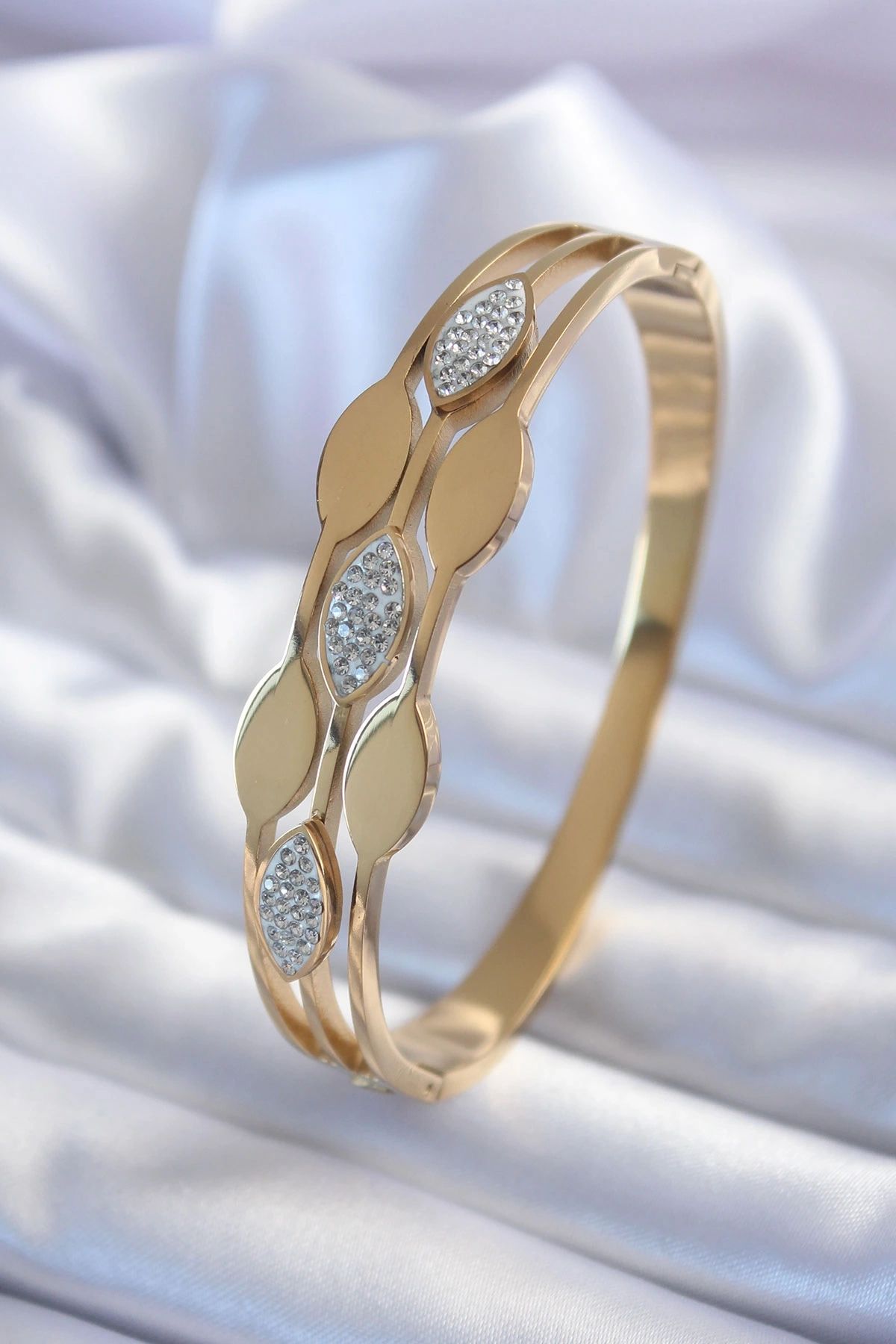 shopwave 316L Çelik Gold Renk Arpa Model Zirkon Taş Detay Kadın Kelepçe Bileklik