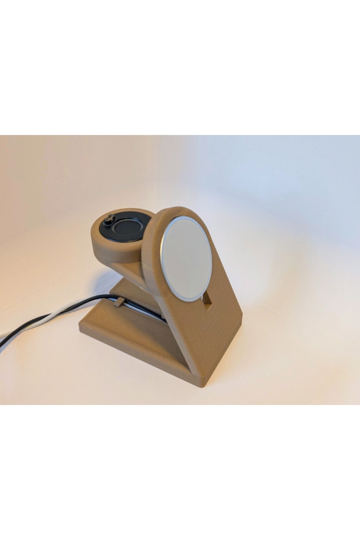talaşoğlu Magsafe telefon standı Garmin Watch Charger ile