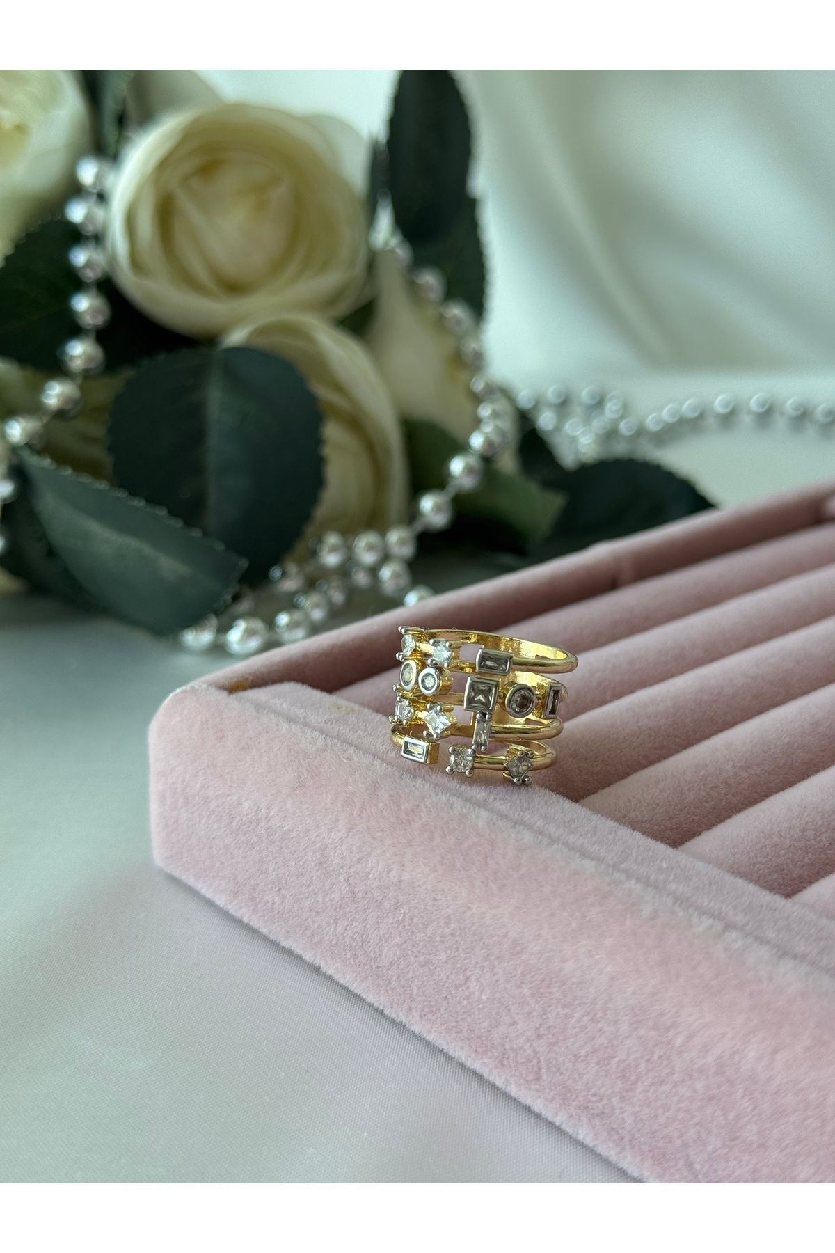 JEWELRY Özel Seri Altın Renkli 4 Sıralı Farklı Şekillİ Zirkon Taşlı Ayarlanabilir Rodyum Kaplama VIP Yüzük