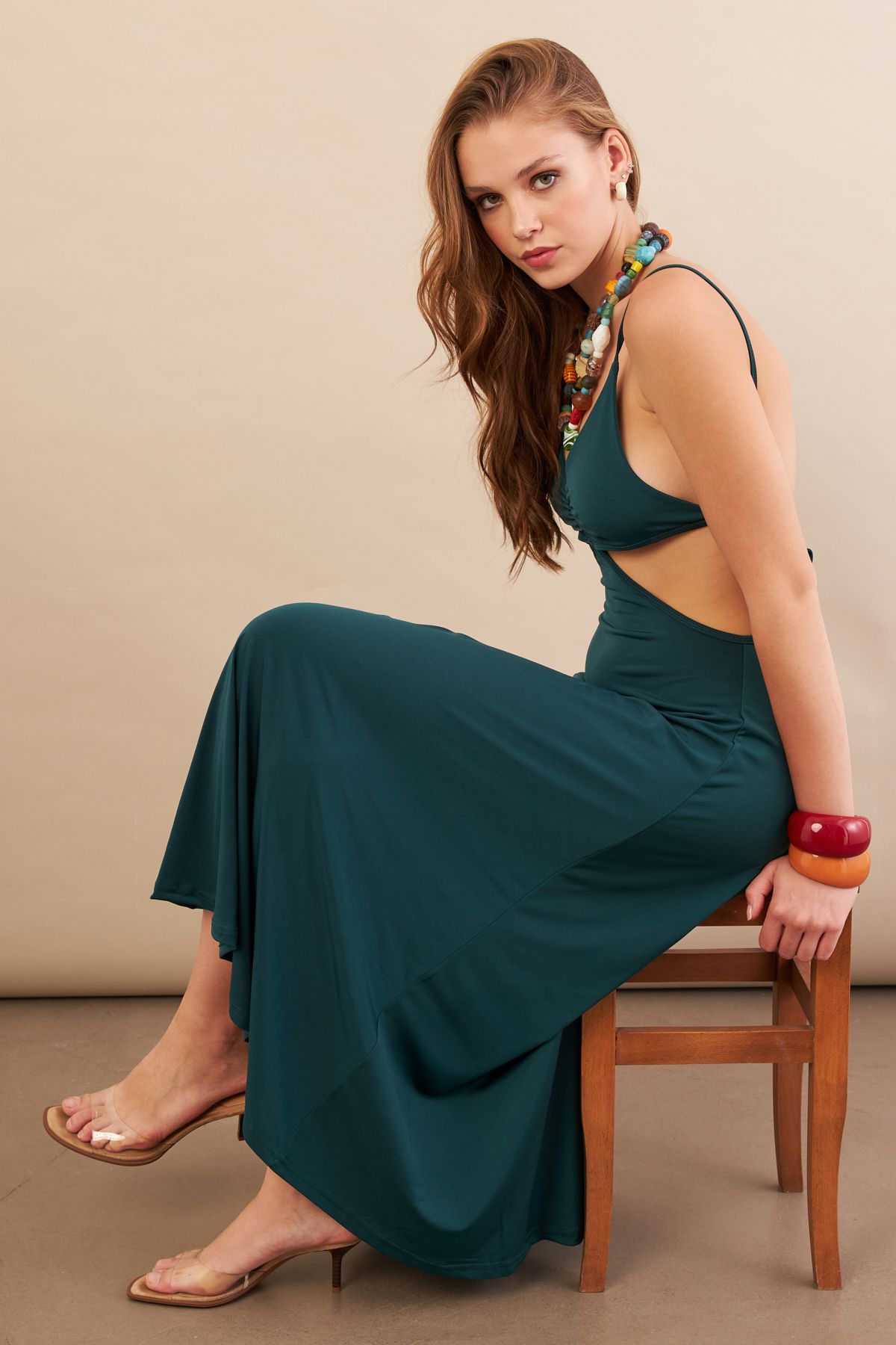 Cool & Sexy Kadın Zümrüt Yeşil Sırtı Açık Halter Yaka Midi Elbise AN7036