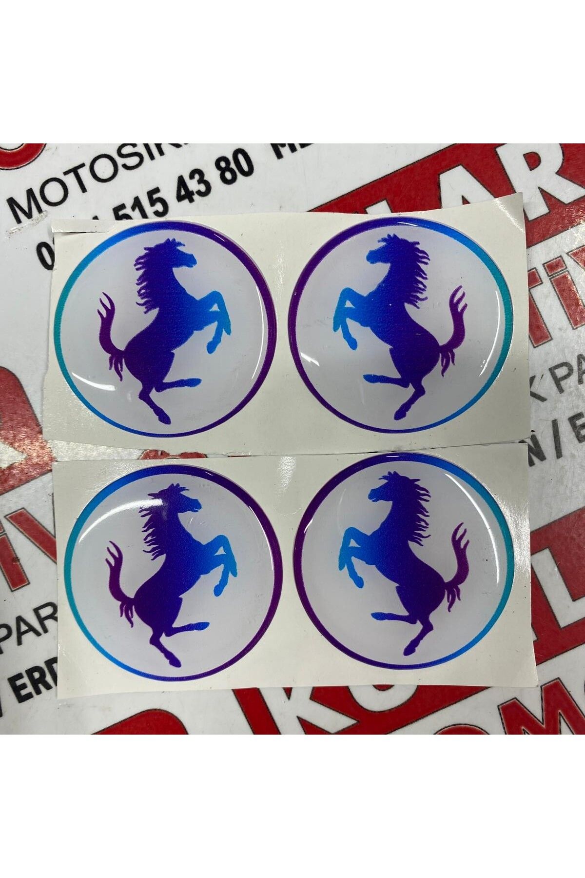 Şanlı Ferrarı Mavi Beyaz Slikonlu Sticker 4x