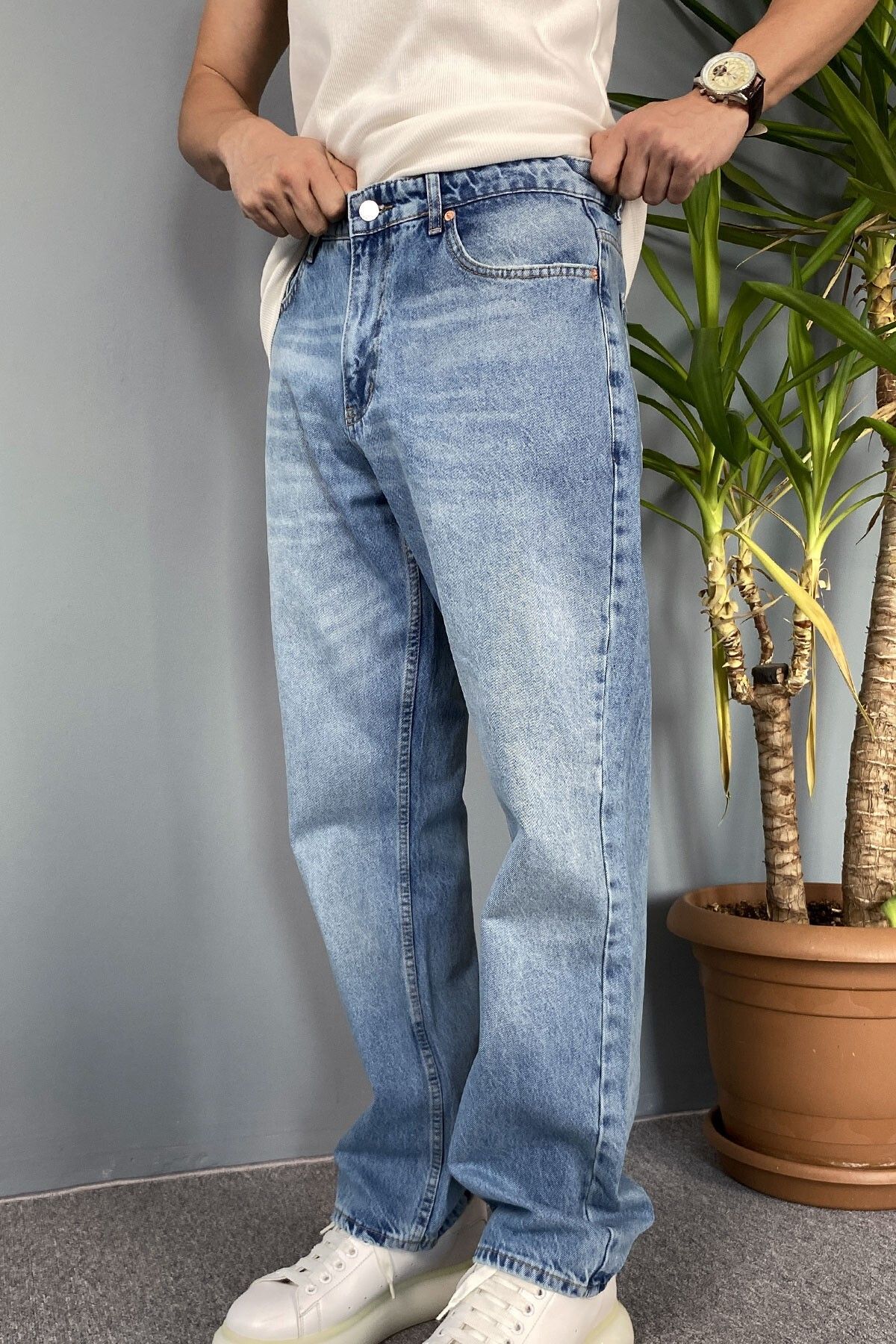 Alışveriş Sokağı Taşlanmış Kot Pantolon Regular Kalıp