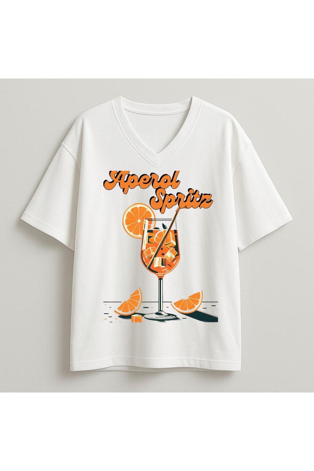 Minou Wear Aperol Drinking Baskılı Özel Tasarım V Yaka Oversize Beyaz Kadın Tshirt