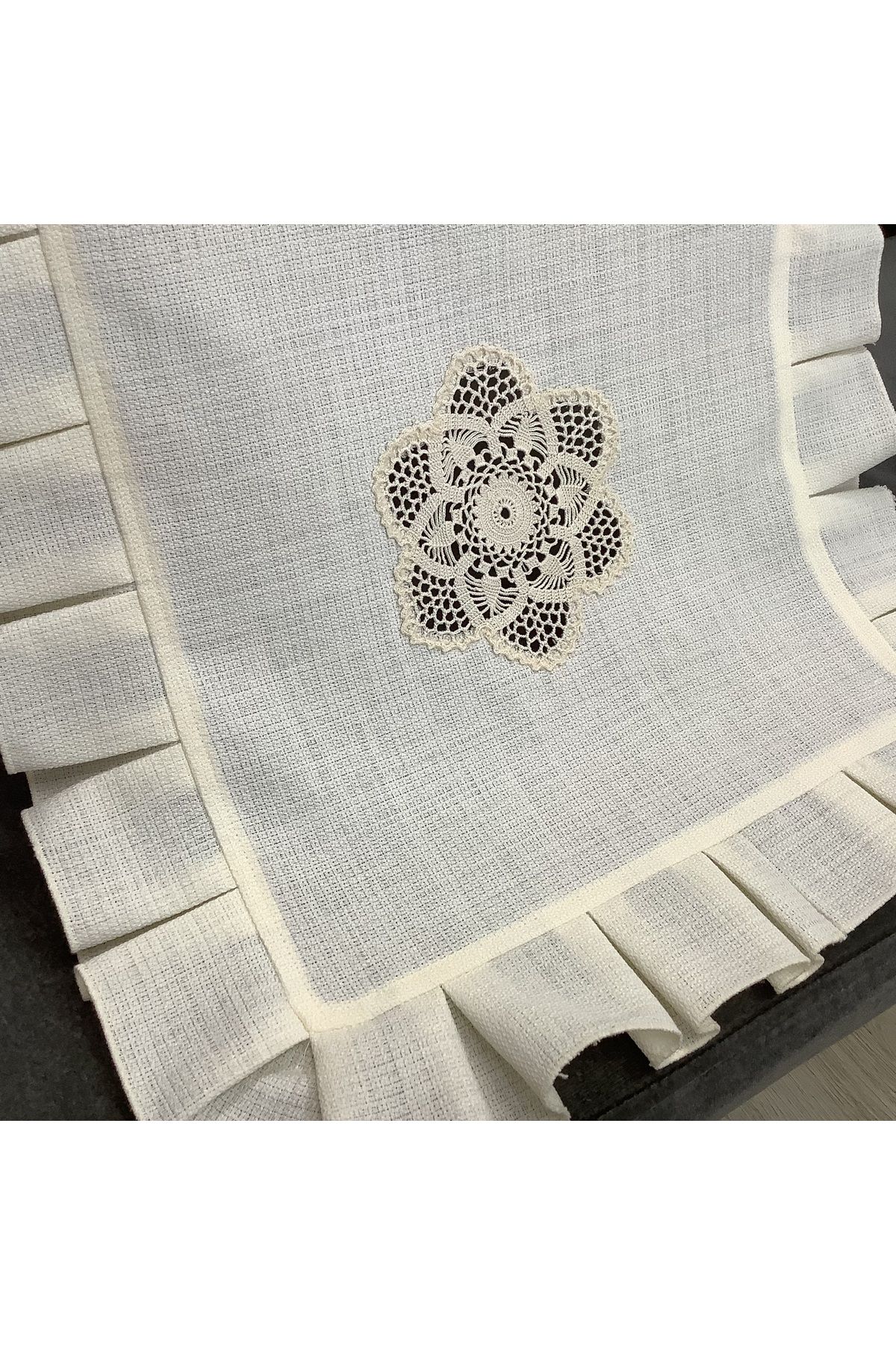 OYA home Fırfırlı & El Dantelli Runner - 40*150 cm