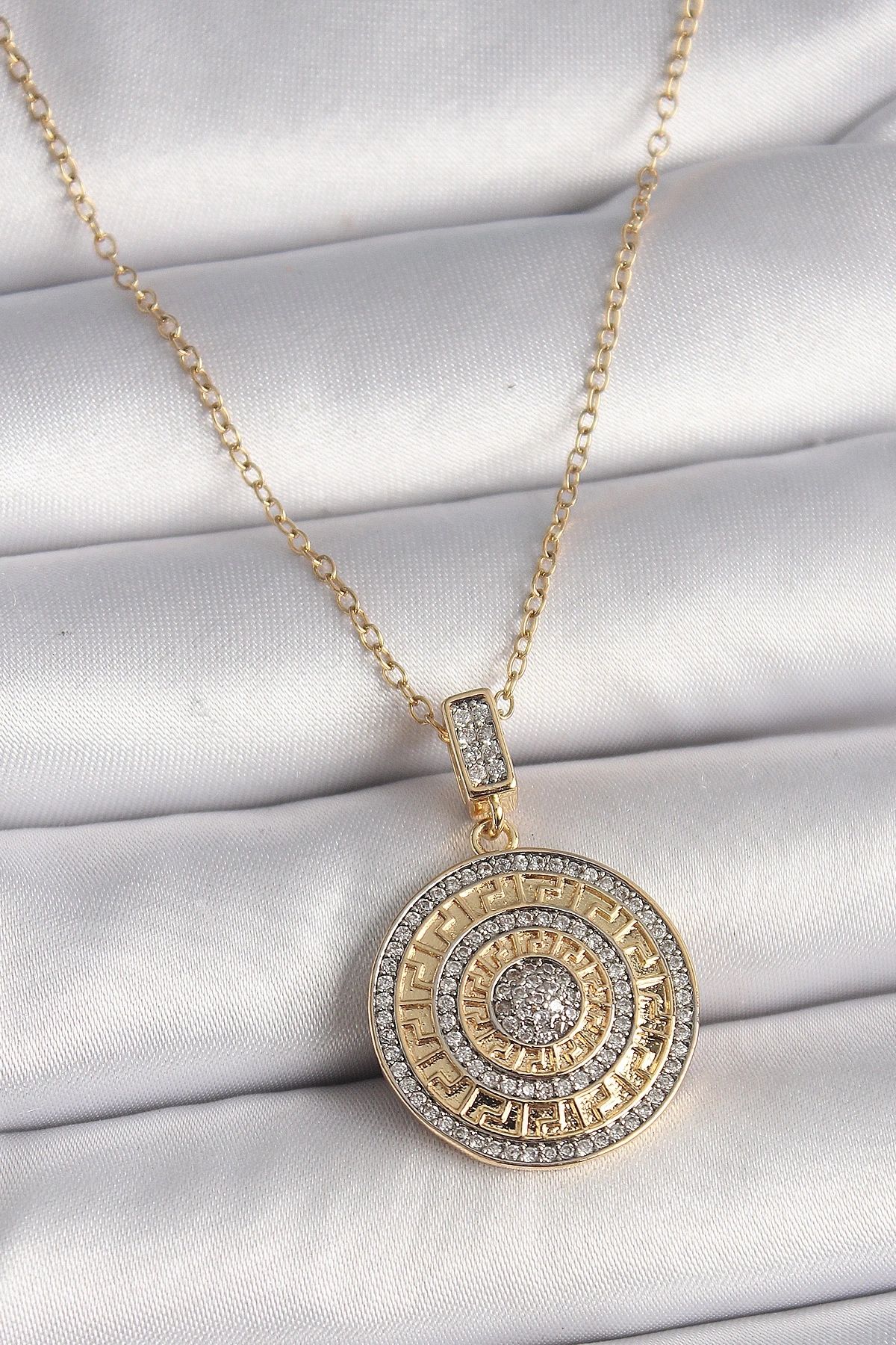 shopwave 316L Çelik Gold Renk Zincir Zirkon Taşlı Madalyon Model Labirent İşleme Kadın Kolye