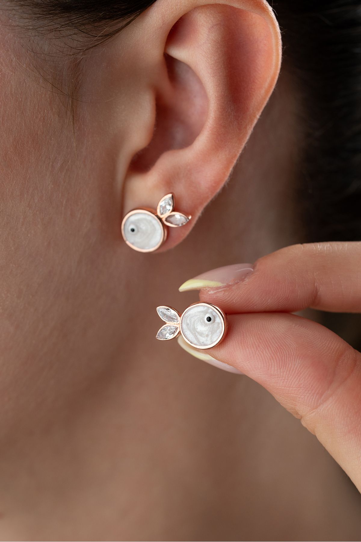 Silvano Jewelry 925 Ayar Gümüş Beyaz Mineli Balık Küpe
