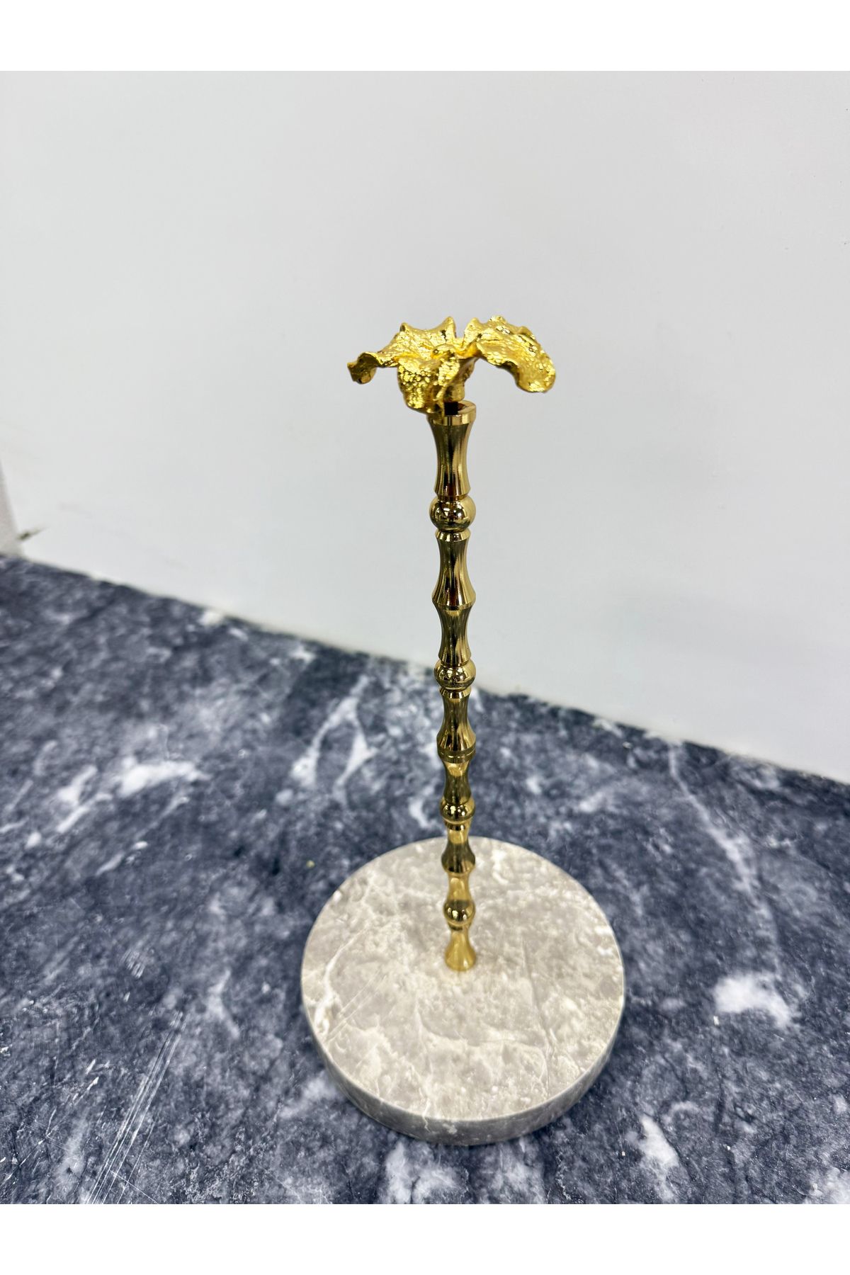 Modestmar Gri mermer Havluluk Çiçek Objeli Gold