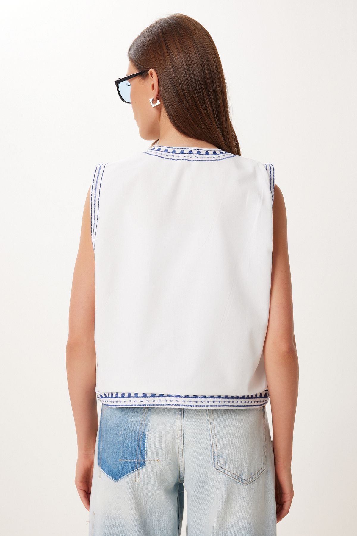Lovelyİstanbul-Embroidered Linen Vest 4