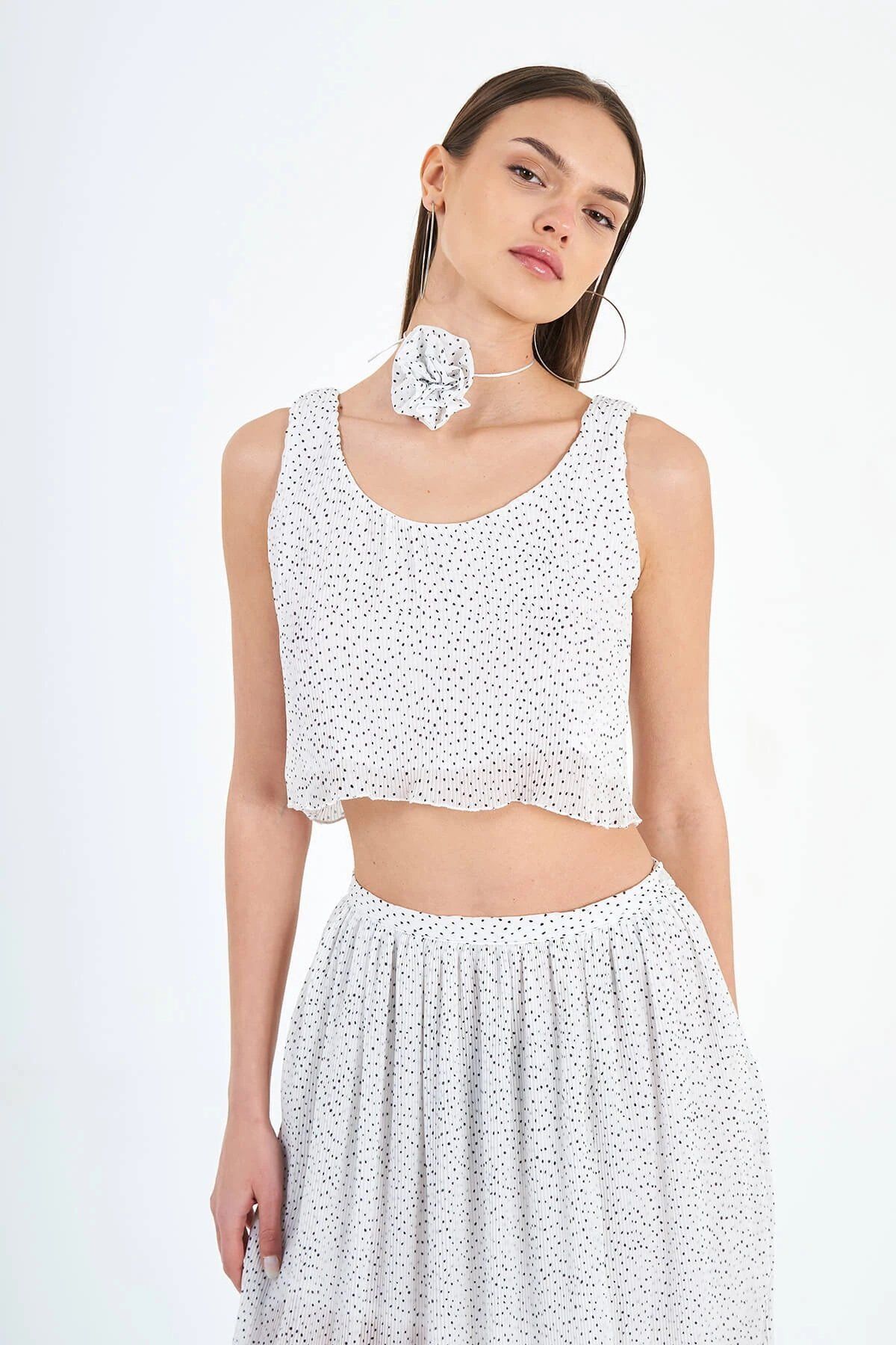 Lefon Gül Detaylı Puantiyeli Şifon Bluz - Beyaz-Beyaz - 38