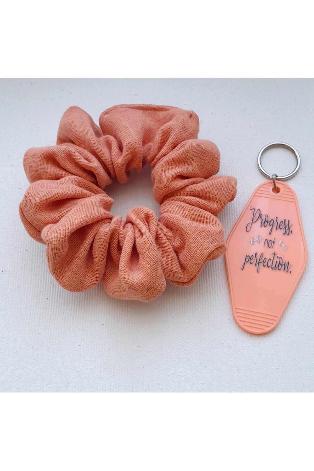 FASHION Muslin kumaştan scrunchie toka ve retro otel anahtarlık seti