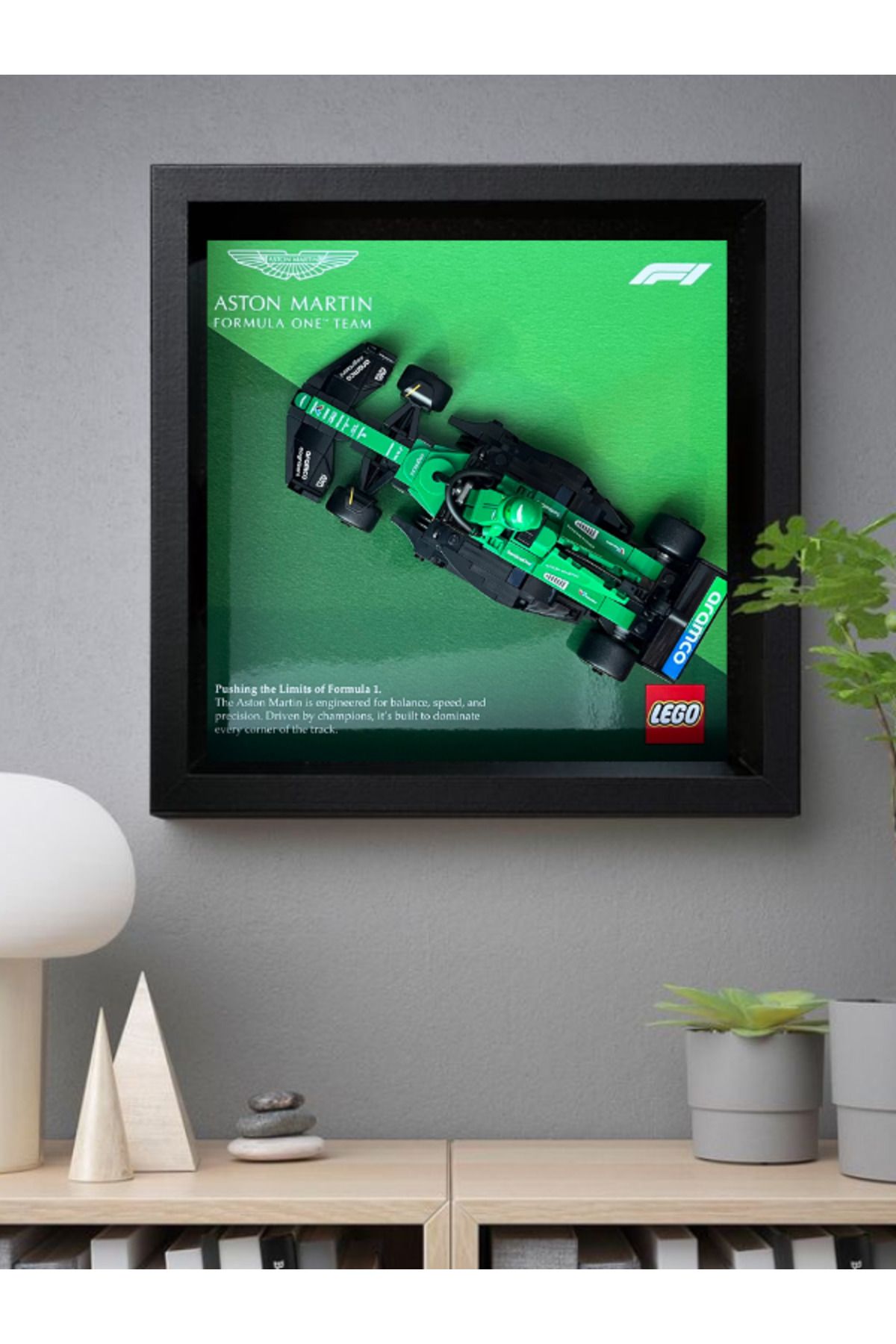 artevelle LEGO 77245 | Aston Martin Aramco F1 AMR24 Yarış Arabası (269 Parça) – Çerçeveli Dekoratif Tablo