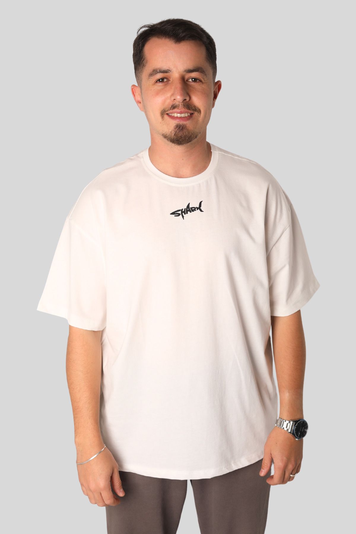 ESNOA Oversize Kırık Beyaz T-shirt %100 Pamuk – Unisex Streetwear Tasarım Baskılı