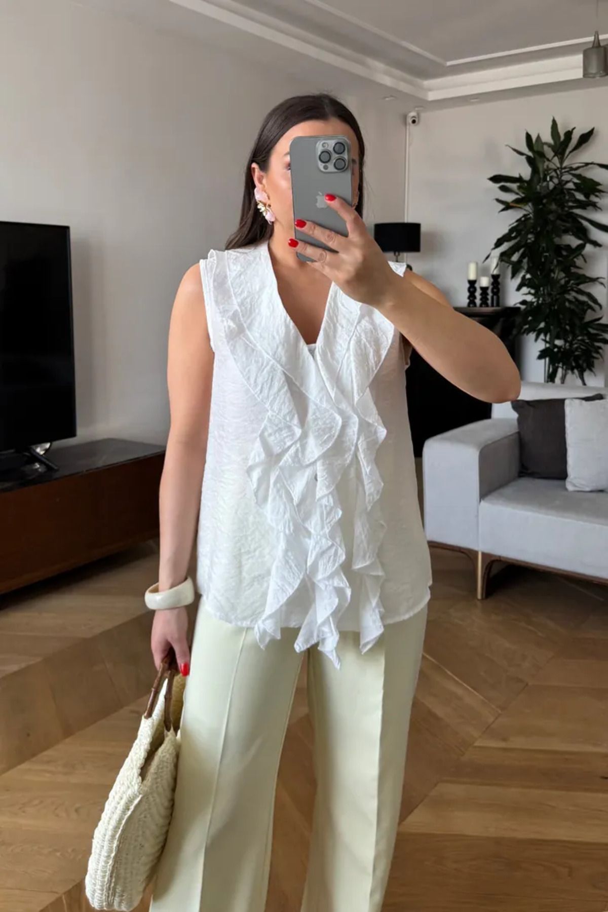 Tuba Butik Fırfırlı Sıfır Kol Bluz