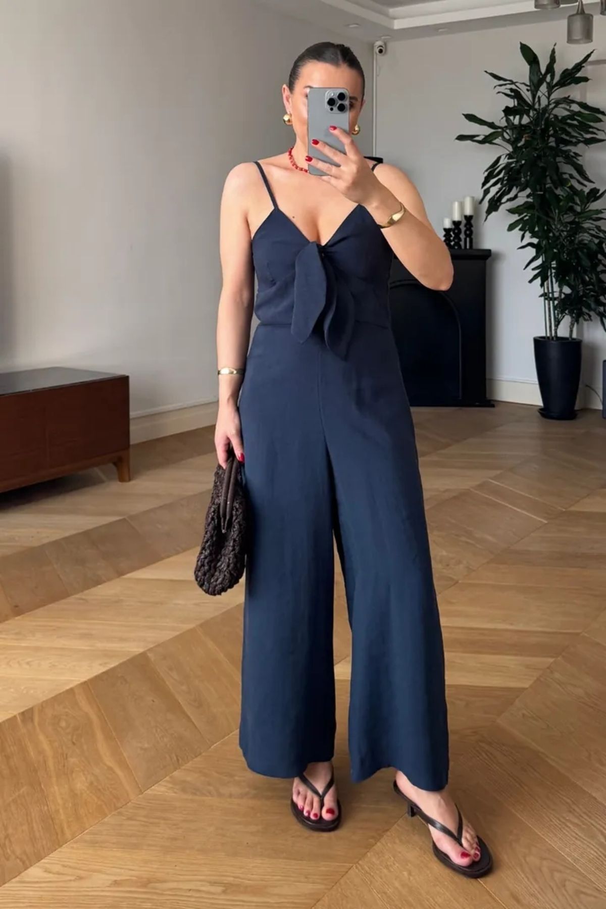 Tuba Butik-Women's Jumpsuit with Bow Detail and Straps 5