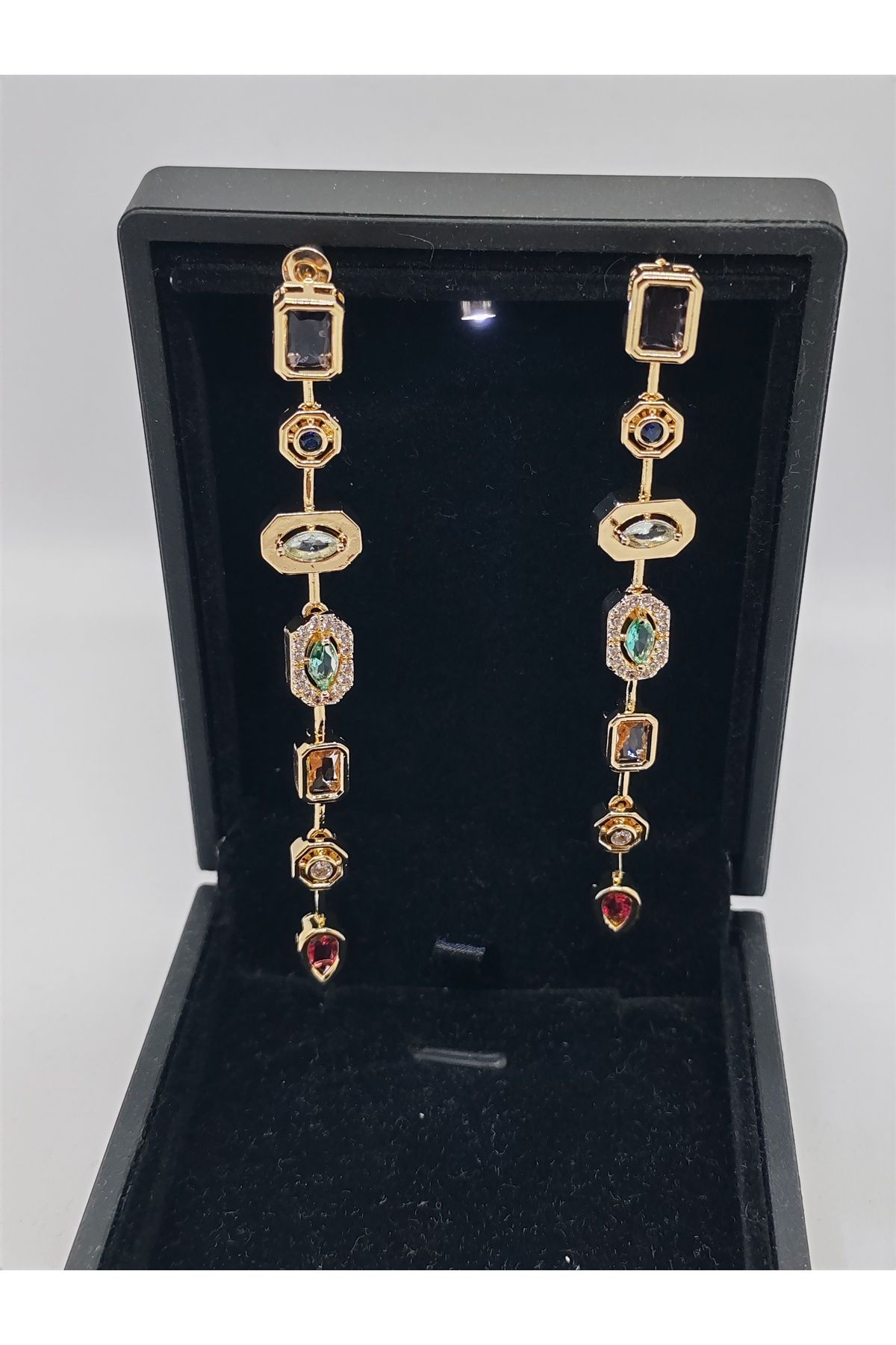 Cadde Dükkanı 7 Element Gold Renk Çelik Küpe