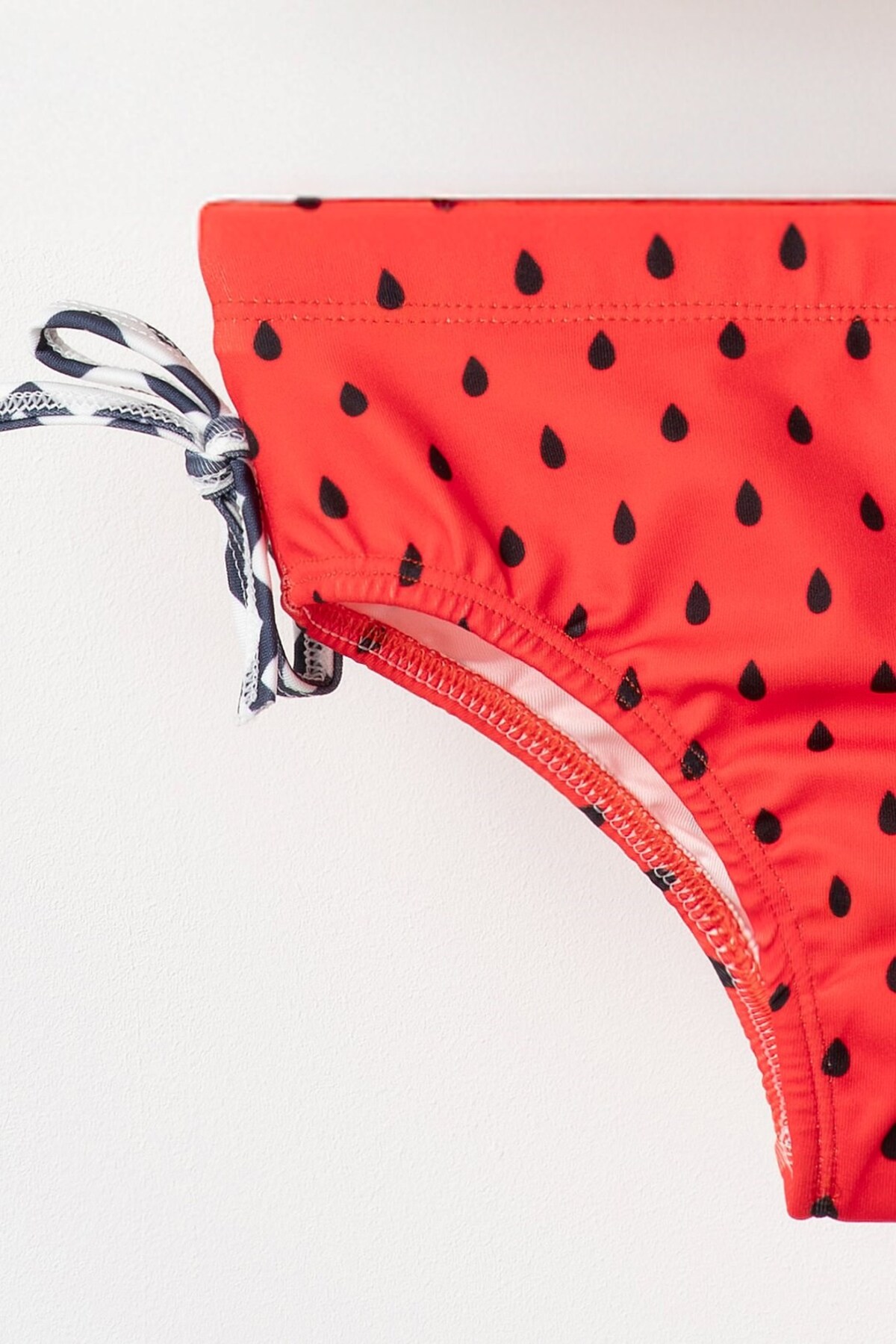 Banamio Melony Karpuz Desenli Fiyonk Detaylı Askılı Kız Çocuk Mayo Bikini Takım fotoğrafı 3 (önizleme)