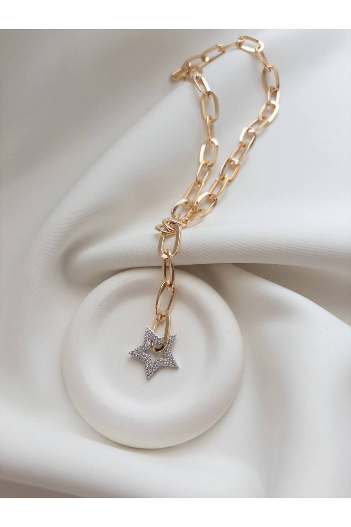 Minne Jewelry-Accessory Yıldız Kolye - Altın Renk Yıldızlı Kolye - Yıldızlı Kolye